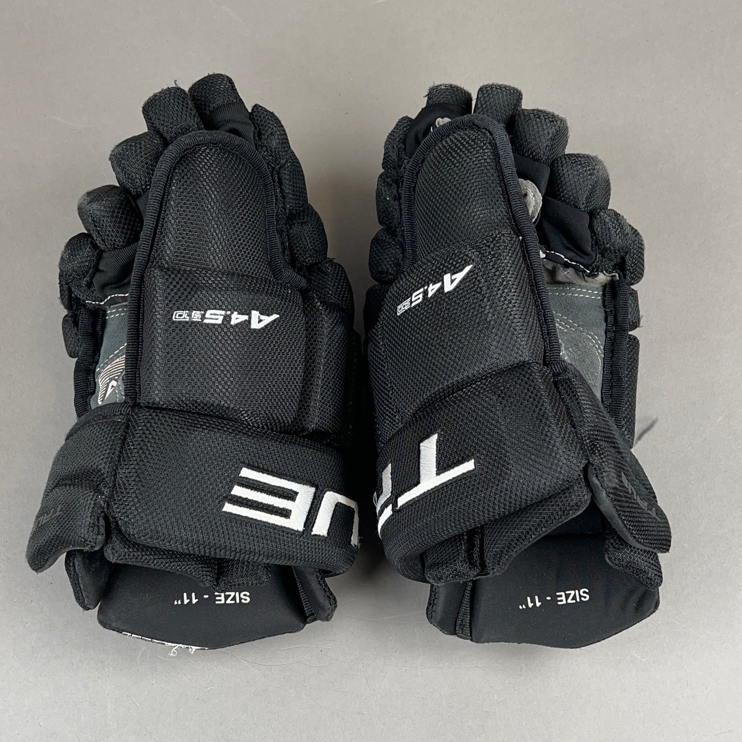 True A4.5 Junior 11" Hockey Gloves