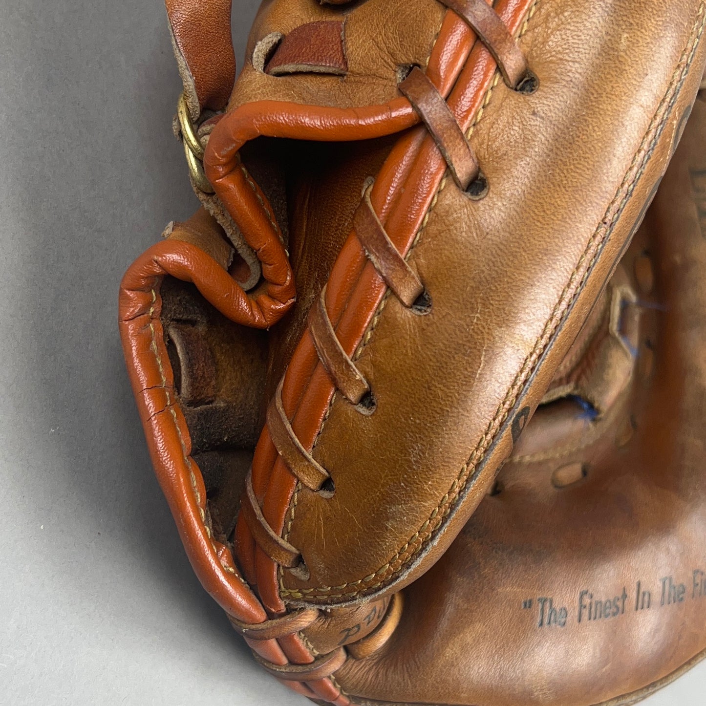 Rawlings RCM80LT Vintage Right Hand Thrower Catchers Mitt