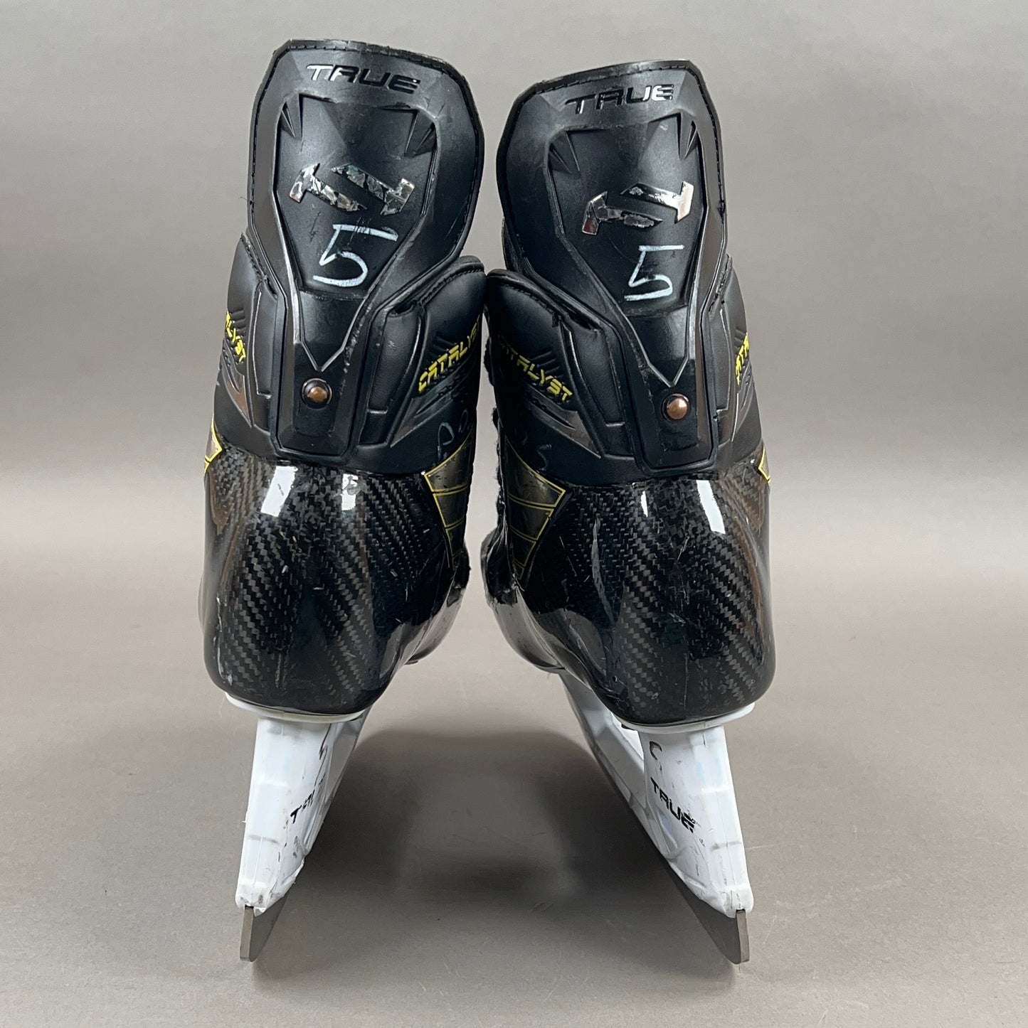 True Catalyst Cat 9 Size 5 Intermediate Hockey Skates