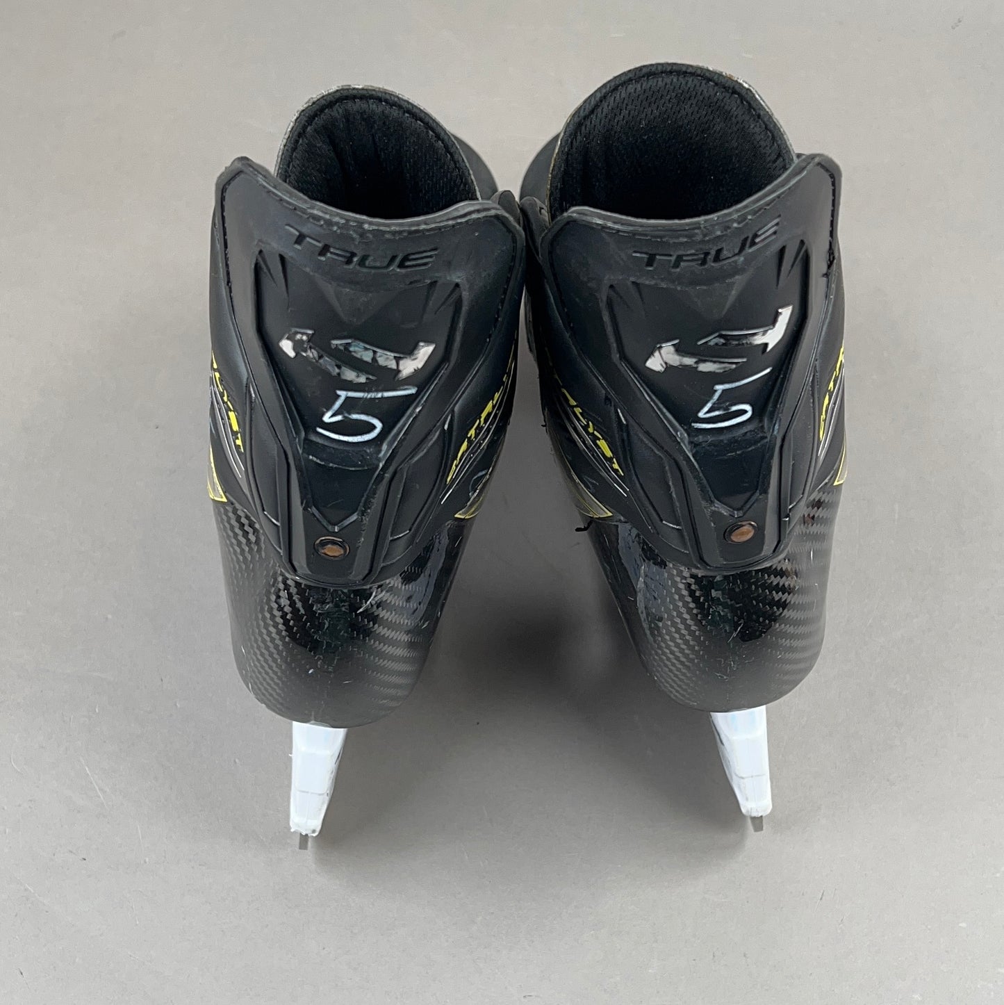 True Catalyst Cat 9 Size 5 Intermediate Hockey Skates