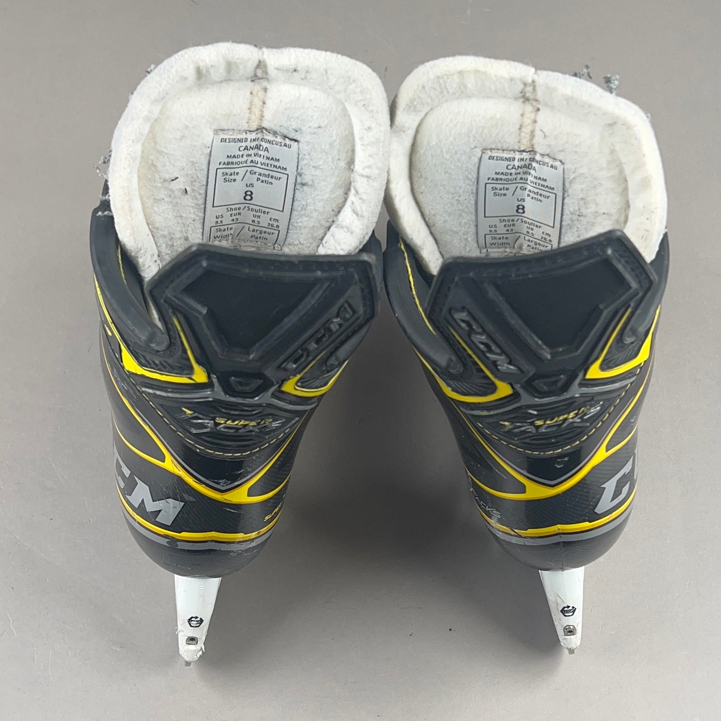 CCM Super Tacks AS2 Size 8 Senior Hockey Skates