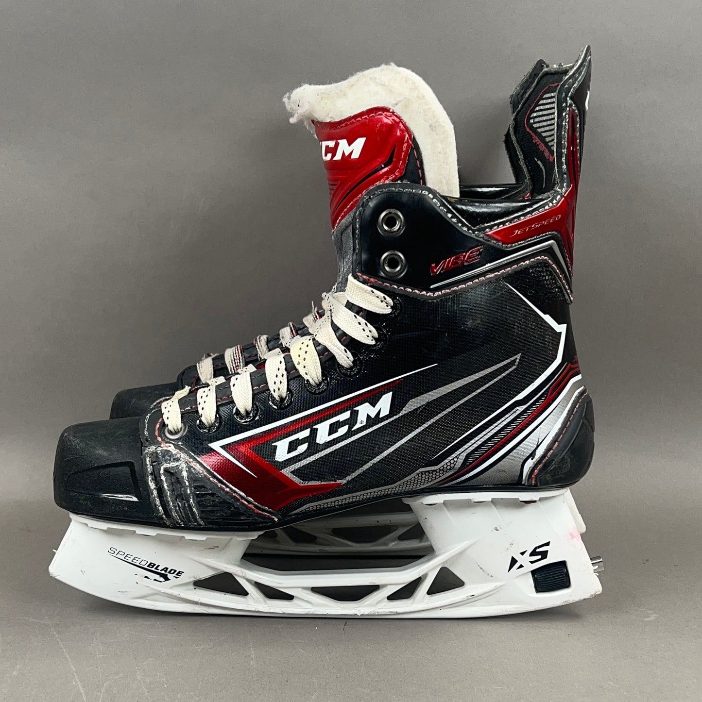 CCM Jetspeed Vibe Size 6.5 Intermediate Hockey Skates