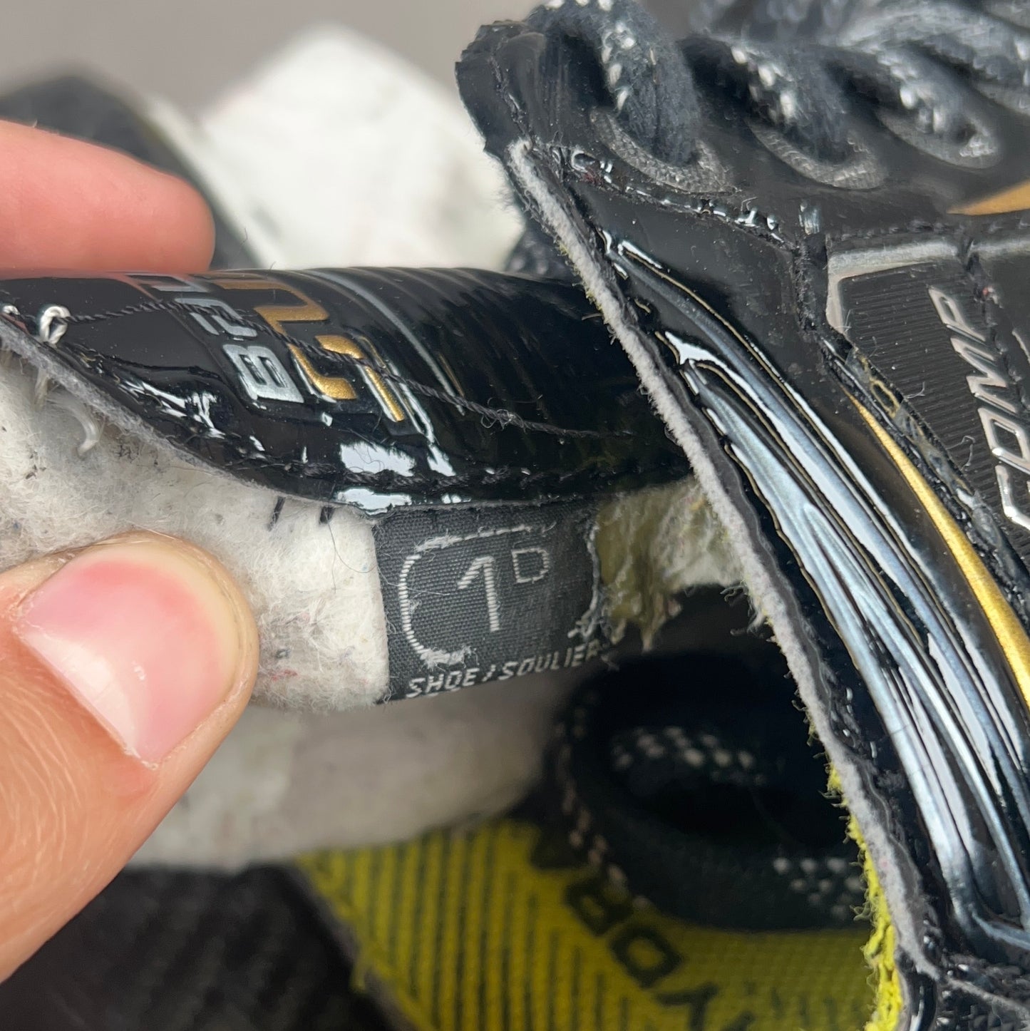 Bauer Supreme Comp Size 1 Junior Hockey Skates