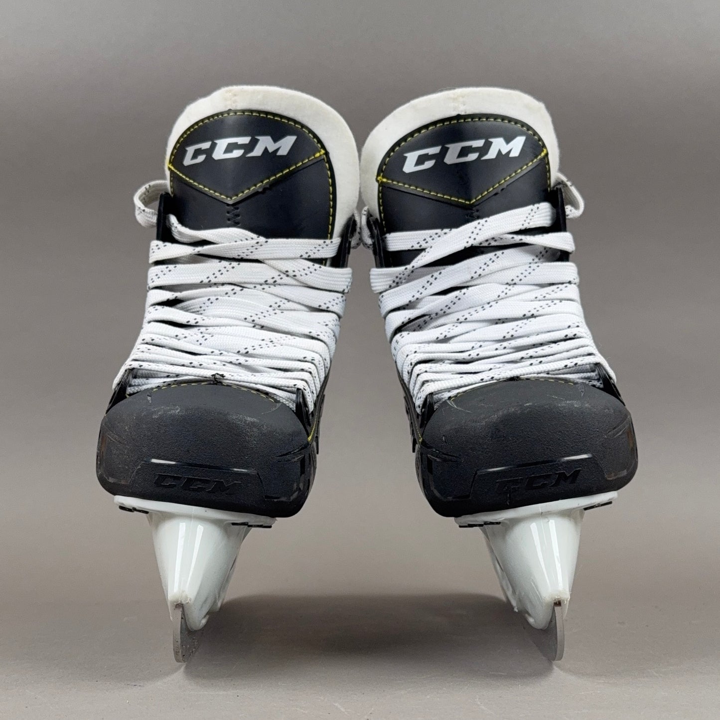 CCM Super Tacks 9352 Size 7 Senior Hockey Skates