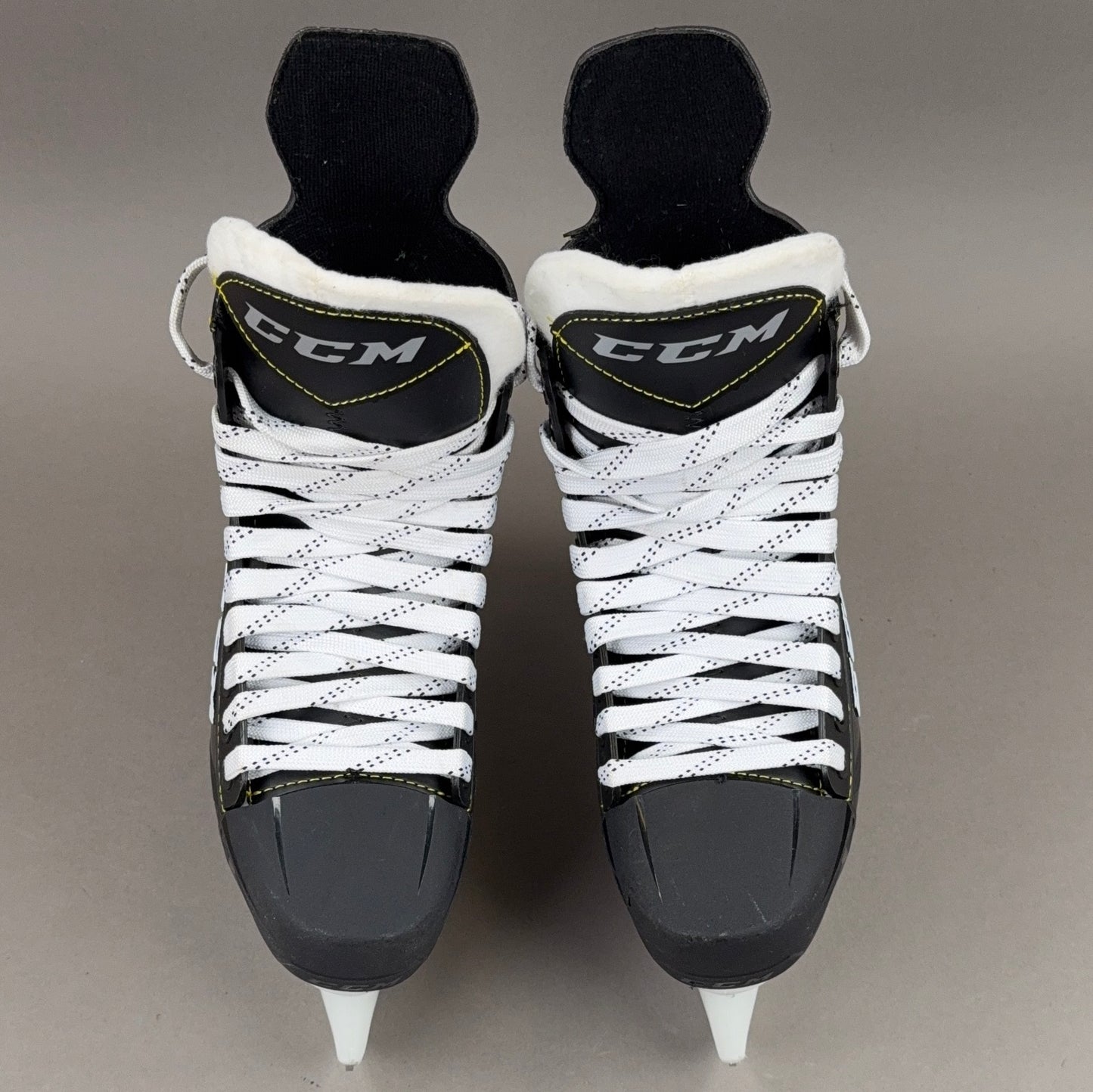 CCM Super Tacks 9352 Size 7 Senior Hockey Skates