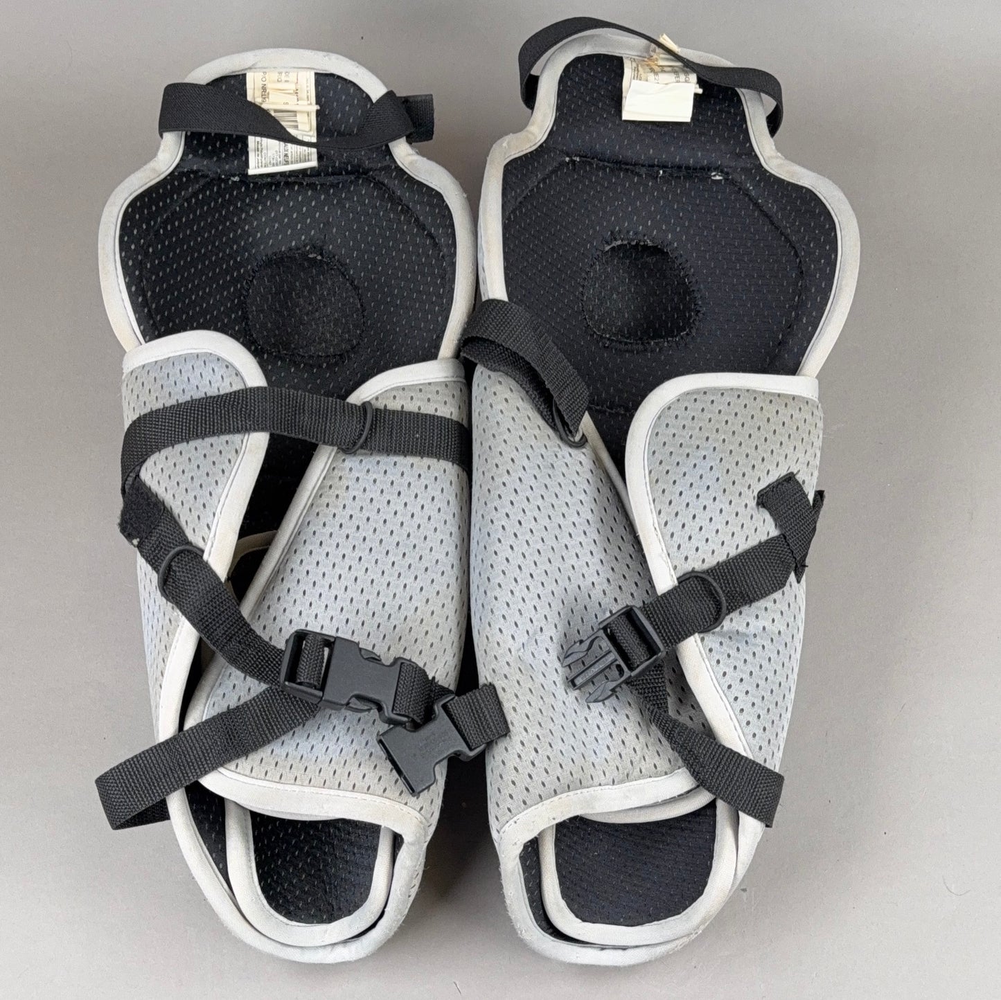 CCM Tacks Referee Intermediate 14" Hockey Shin Guards