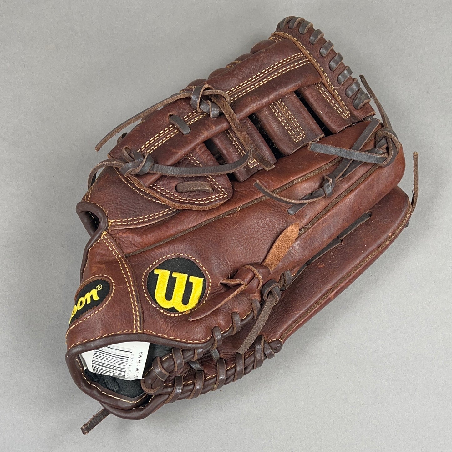 Wilson A800 12.5" Right Hand Thrower Baseball Glove
