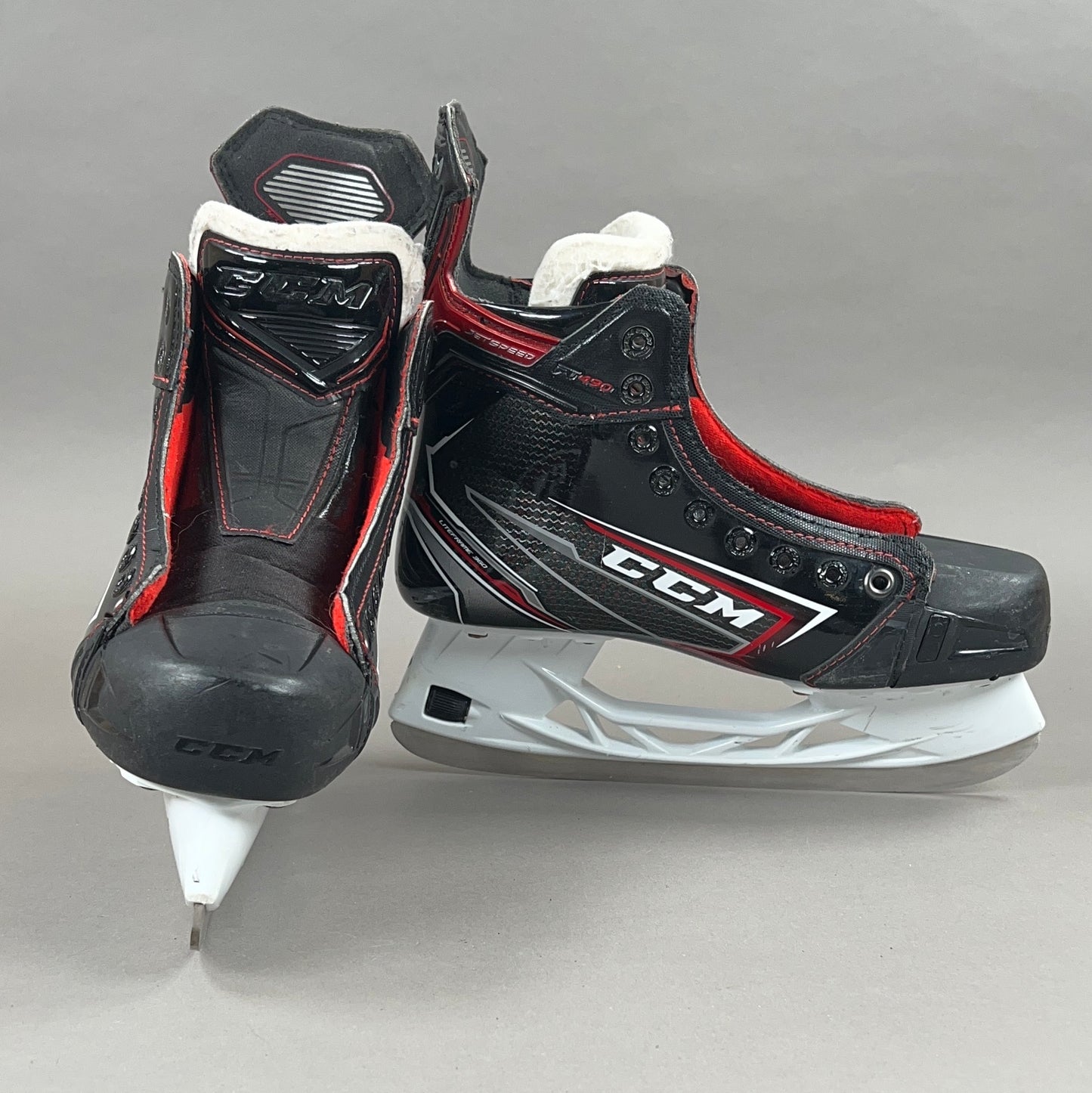 CCM Jetspeed FT490 Size 5.5 Intermediate Hockey Skates