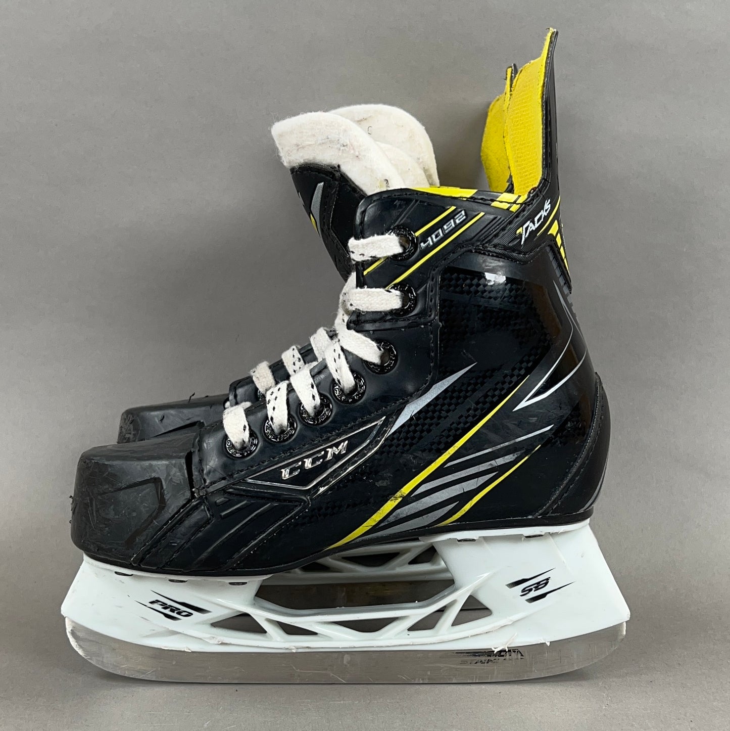 CCM Tacks 4092 Size 12Y Hockey Goalie Skates