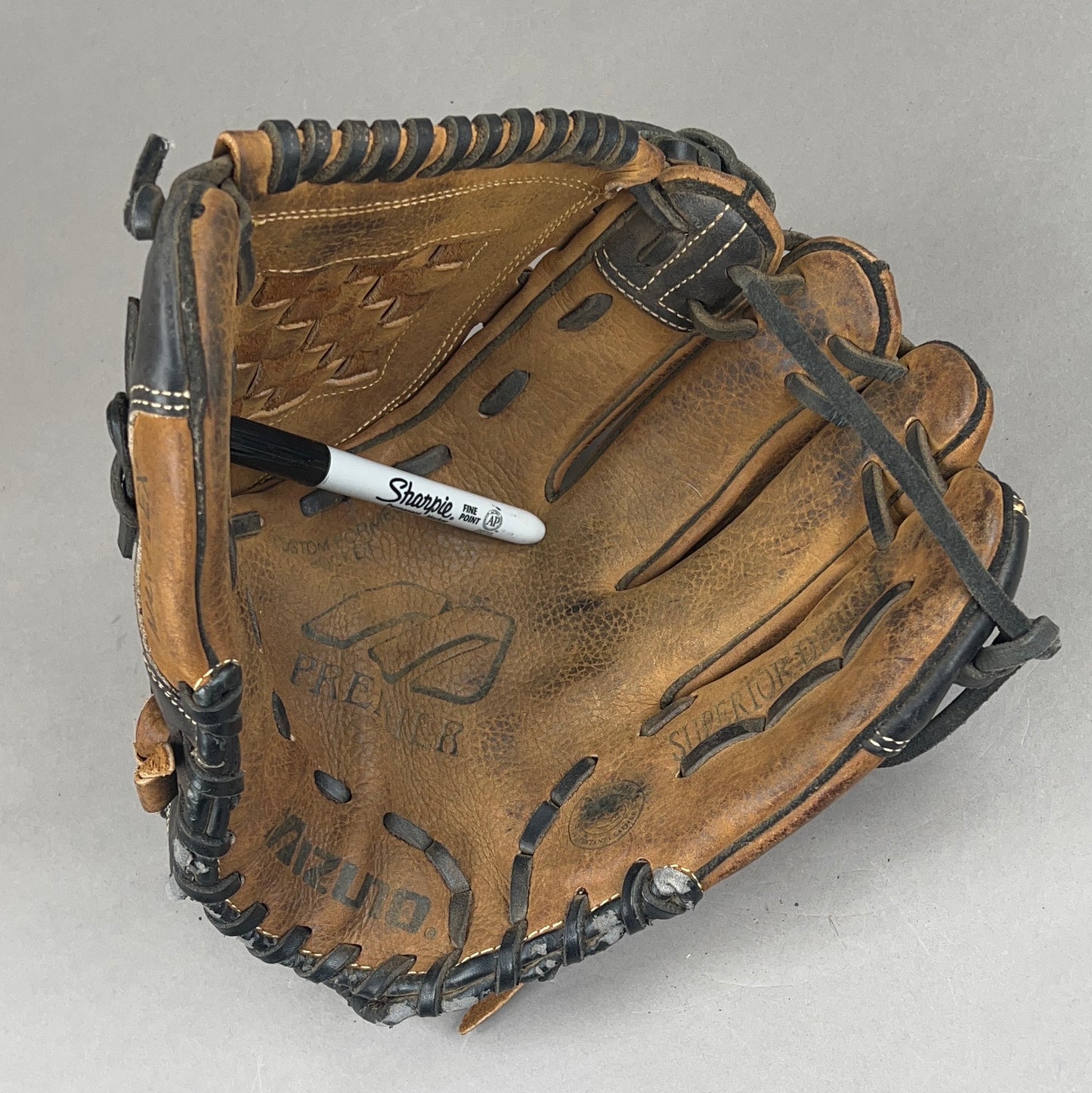 Mizuno MPM1201 12" Right Hand Thrower Baseball Glove