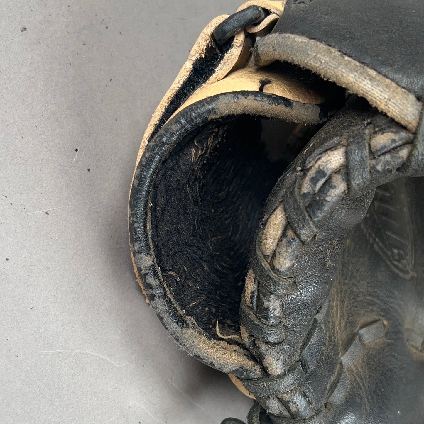 Easton Havoc 14" Right Hand Thrower Baseball Glove