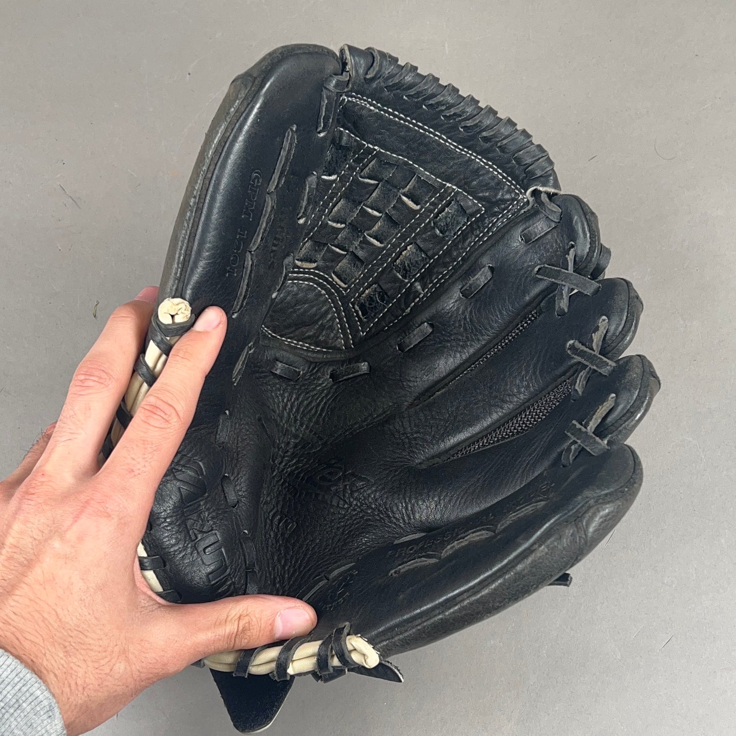 Mizuno GPM1201 12" Right Hand Thrower Baseball Glove