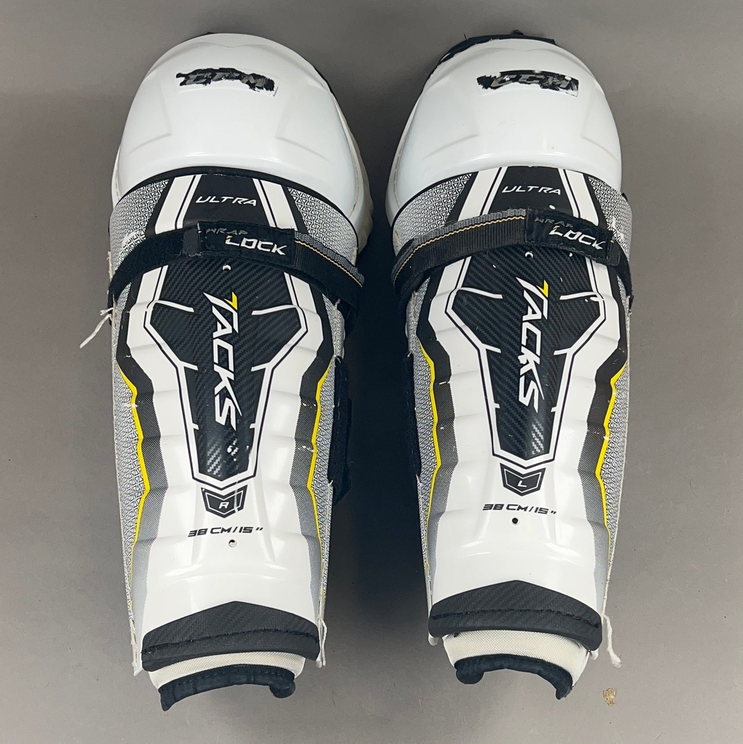 CCM Tacks Ultra Senior 15" Hockey Shin Guards