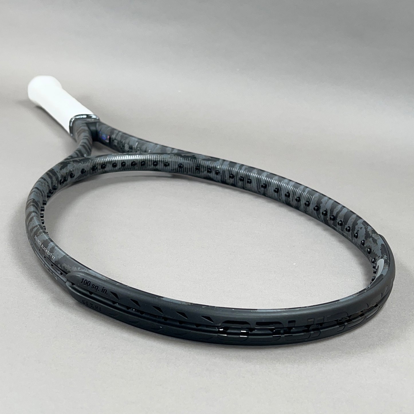 Solinco Blackout 300 V2 Tennis Racket 4 3/8" Grip & 100in² Head Size