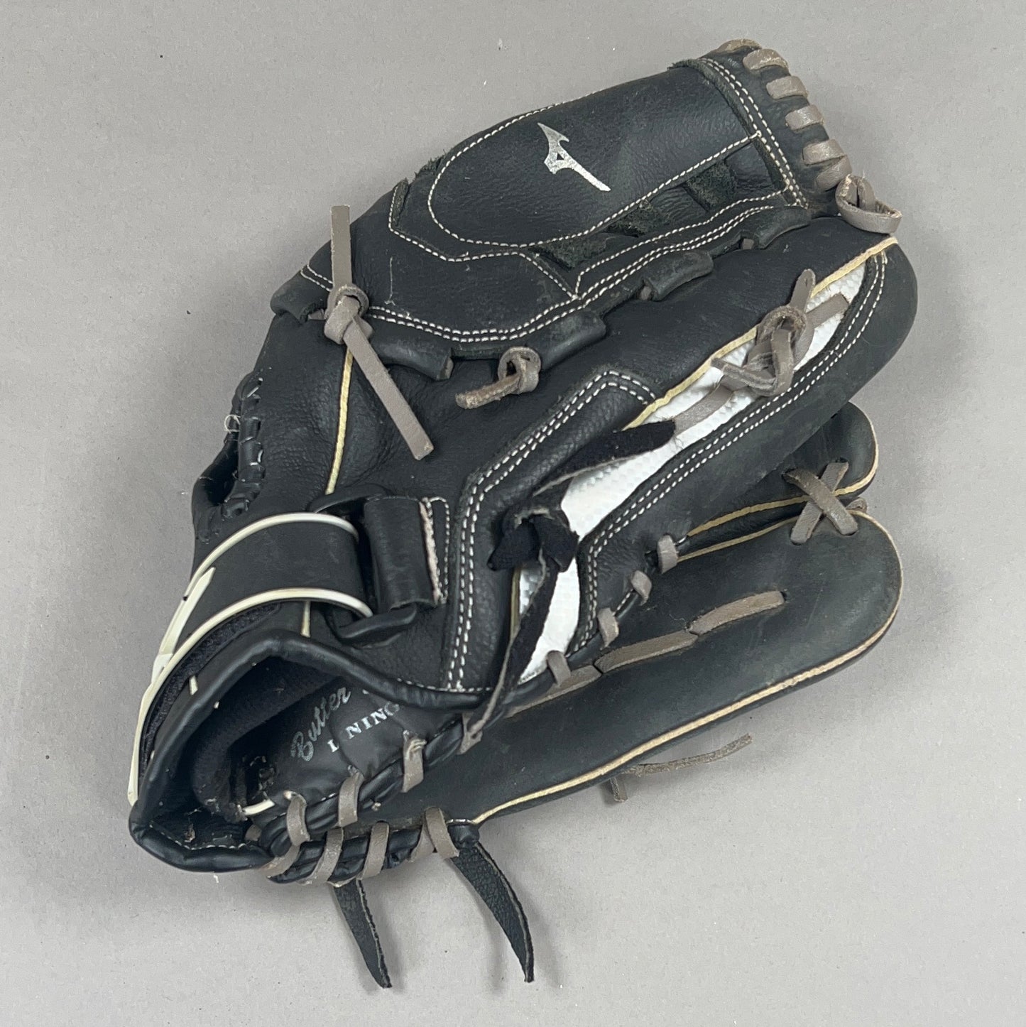 Mizuno GPM 1304 13" Right Hand Thrower Baseball Glove