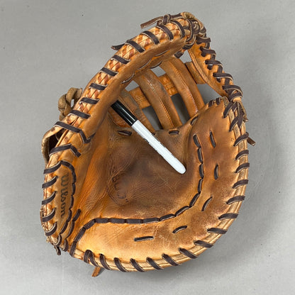 Wilson A2800 13" Right Hand Thrower Baseball Glove