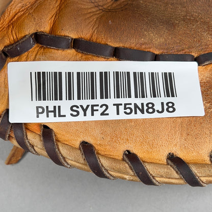 Wilson A2800 13" Right Hand Thrower Baseball Glove
