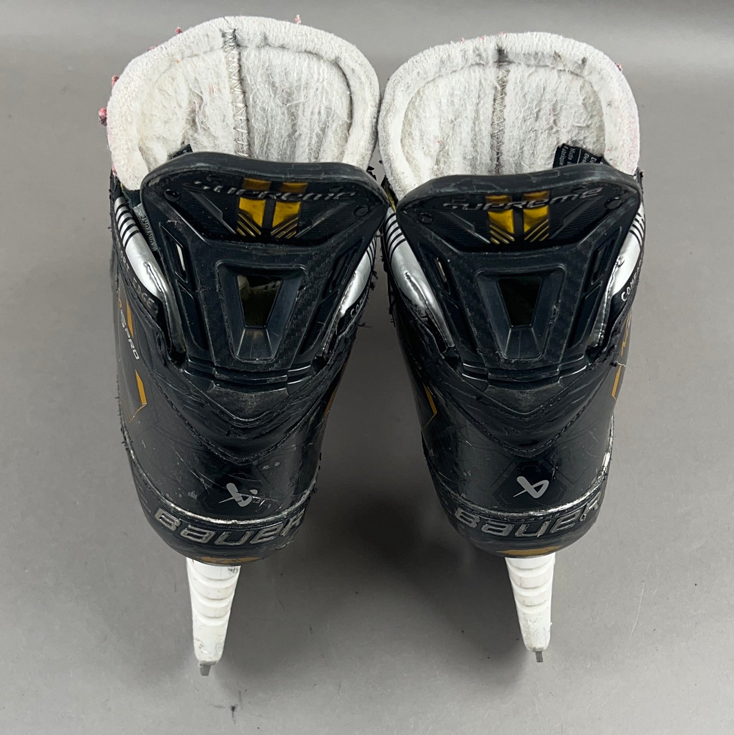 Bauer Supreme M5 Pro Size 5.5 Intermediate Hockey Skates