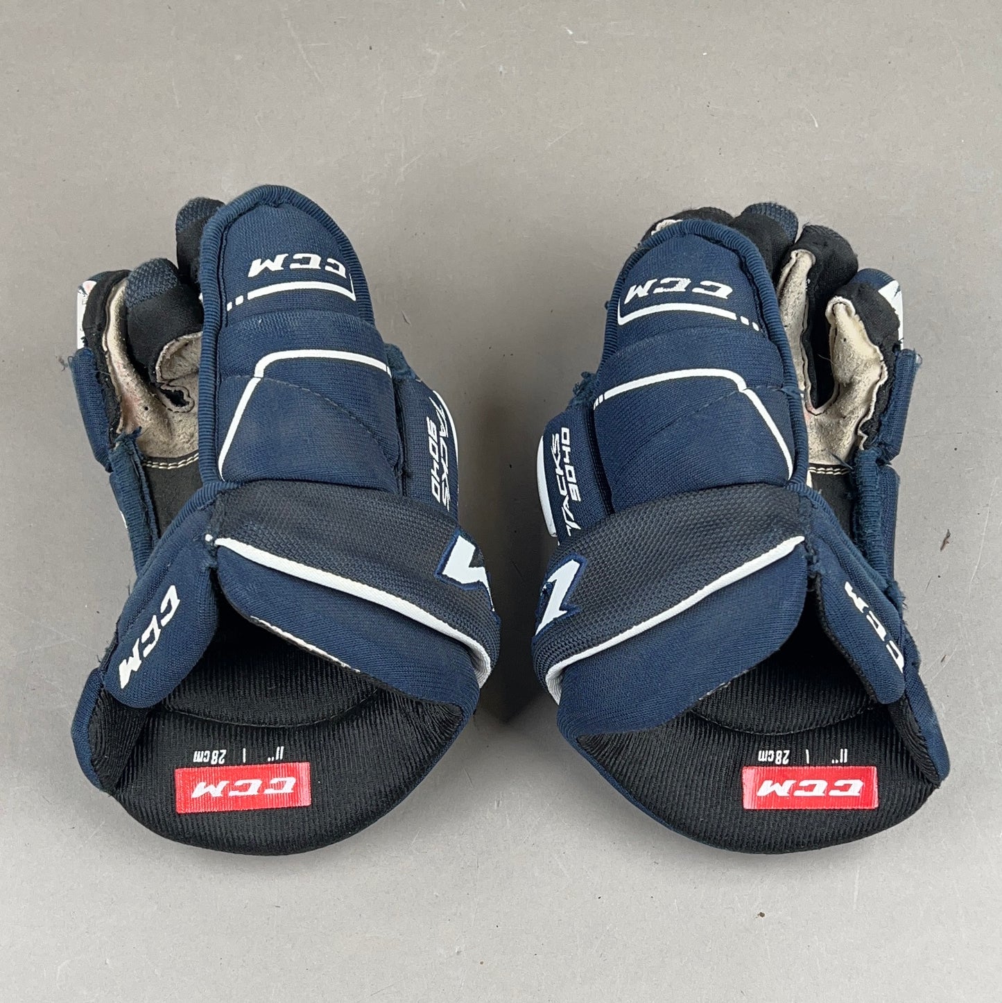 CCM Tacks 9040 Junior 11" Hockey Gloves