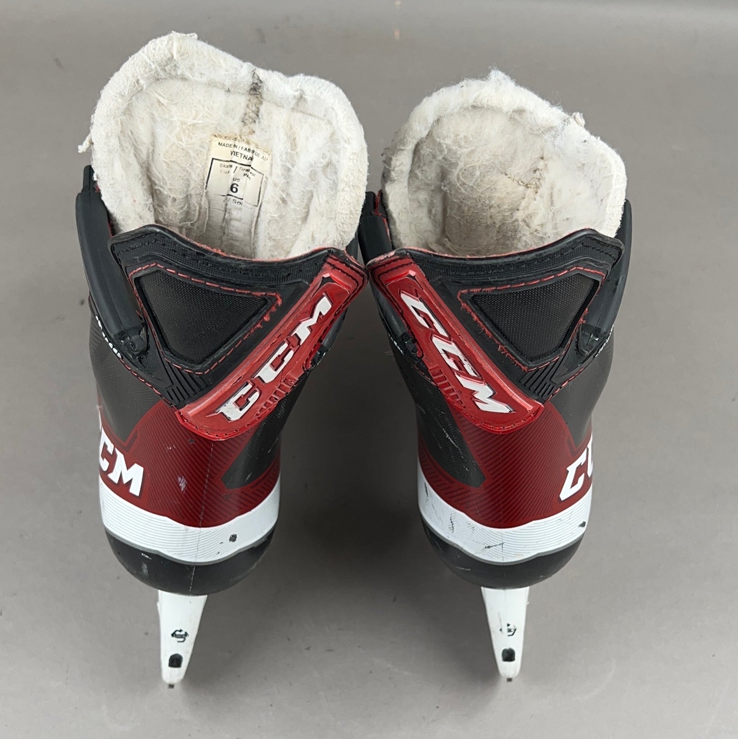 CCM Jetspeed FT 485 Size 6 Intermediate Hockey Skates