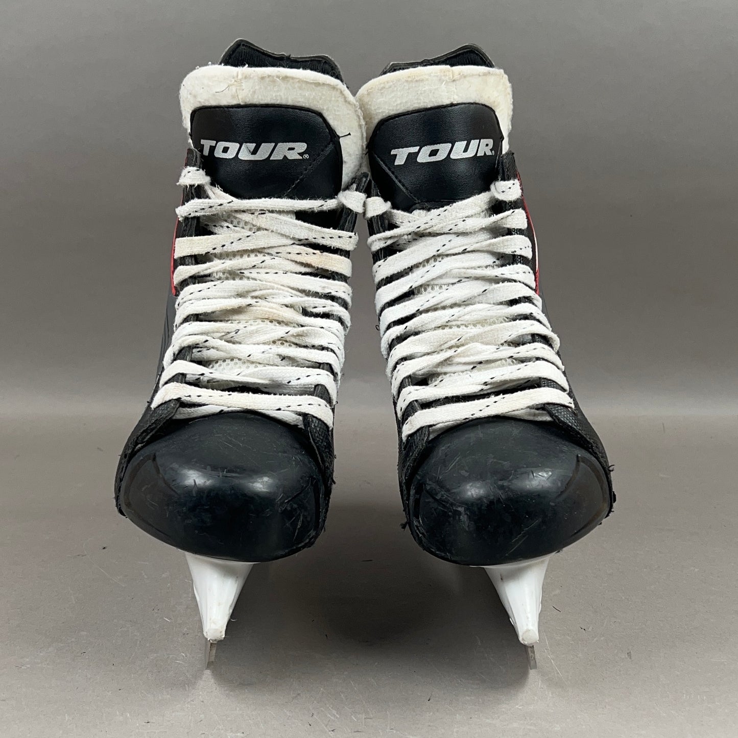 Tour TR 950 Size 8 Senior Hockey Skates