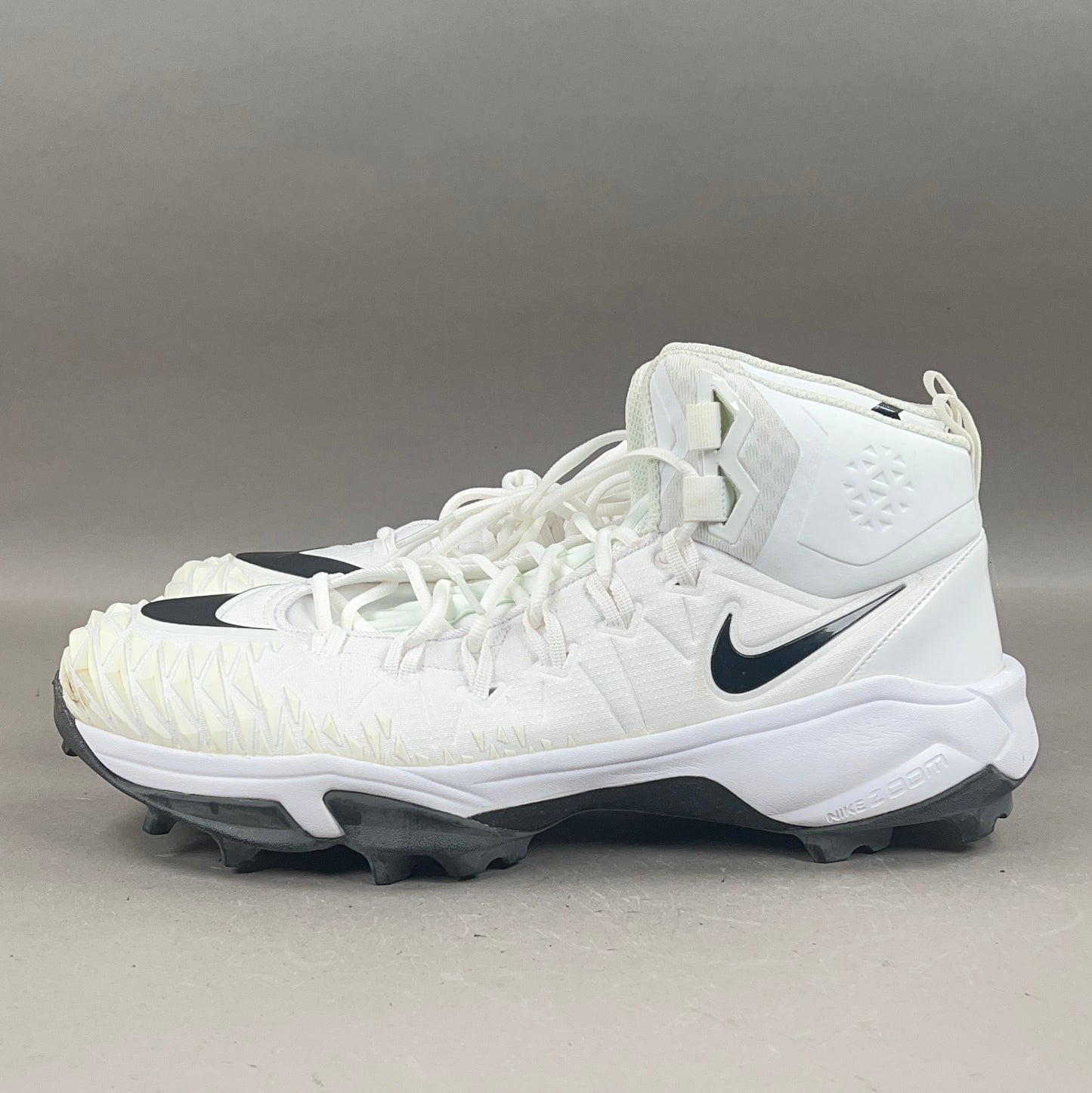 Nike Force Savage Pro Shark Size 16 Football Cleats