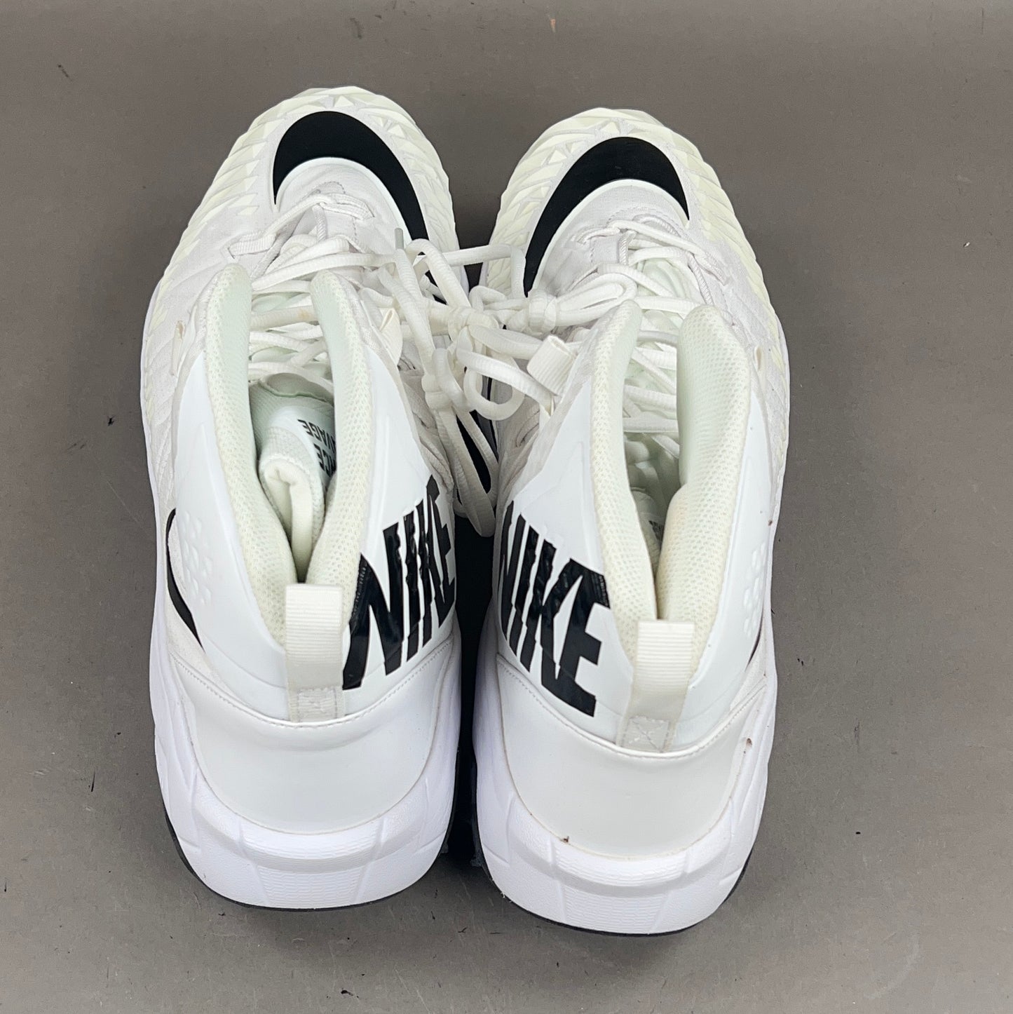 Nike Force Savage Pro Shark Size 16 Football Cleats