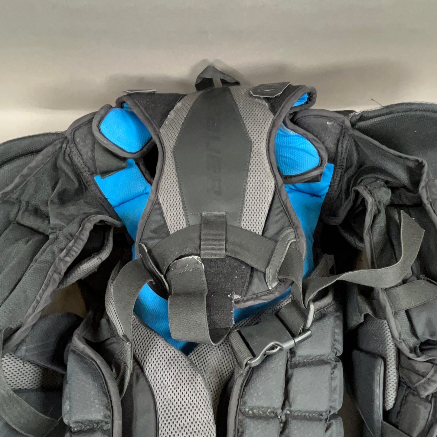Bauer Elite Intermediate Medium Goalie Chest Protector