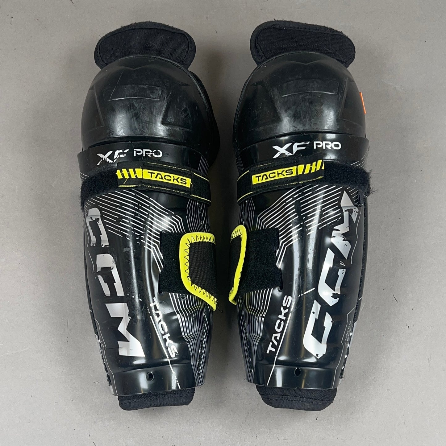 CCM Tacks XF Pro Youth 10" Hockey Shin Guards