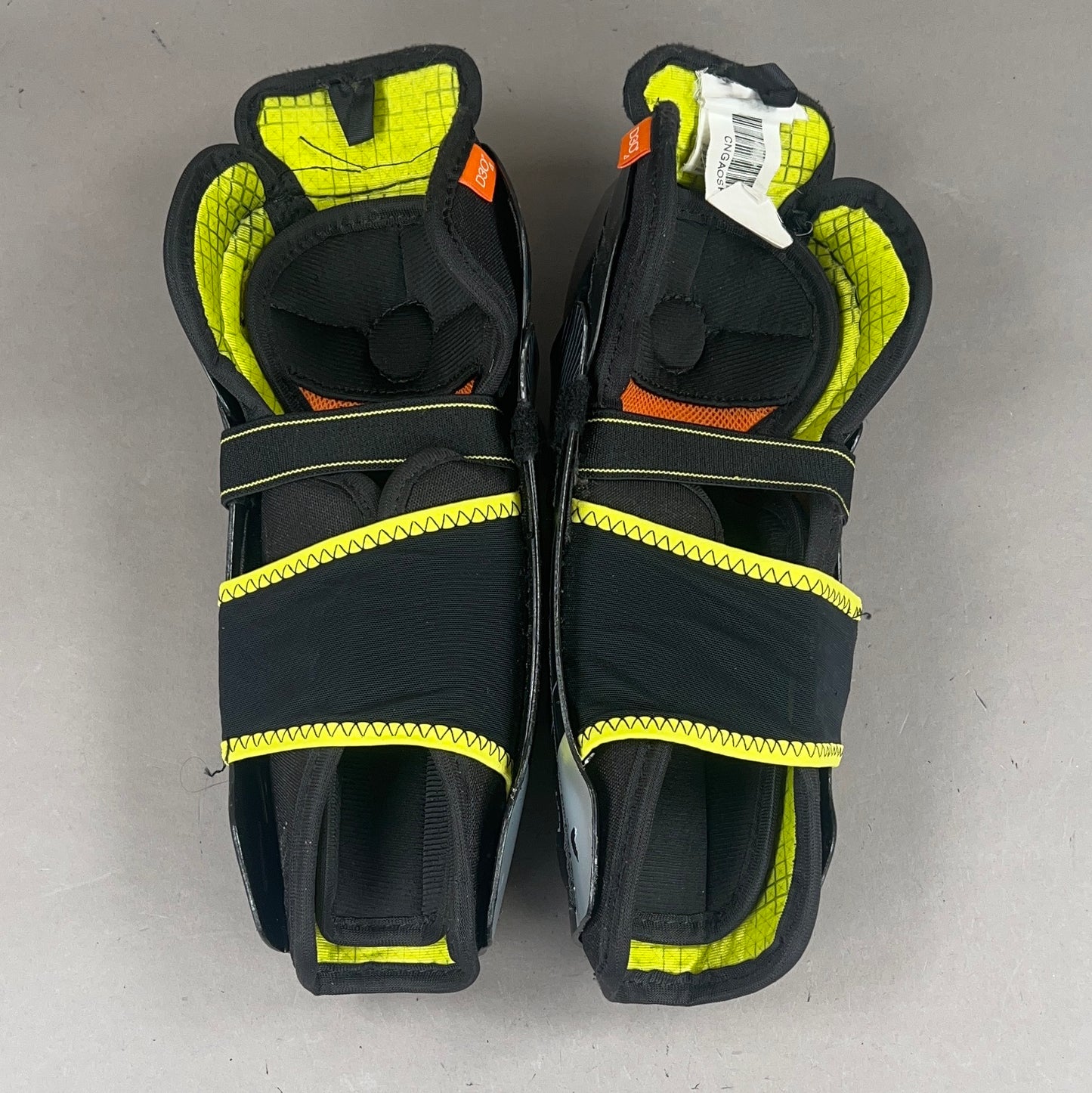 CCM Tacks XF Pro Youth 10" Hockey Shin Guards
