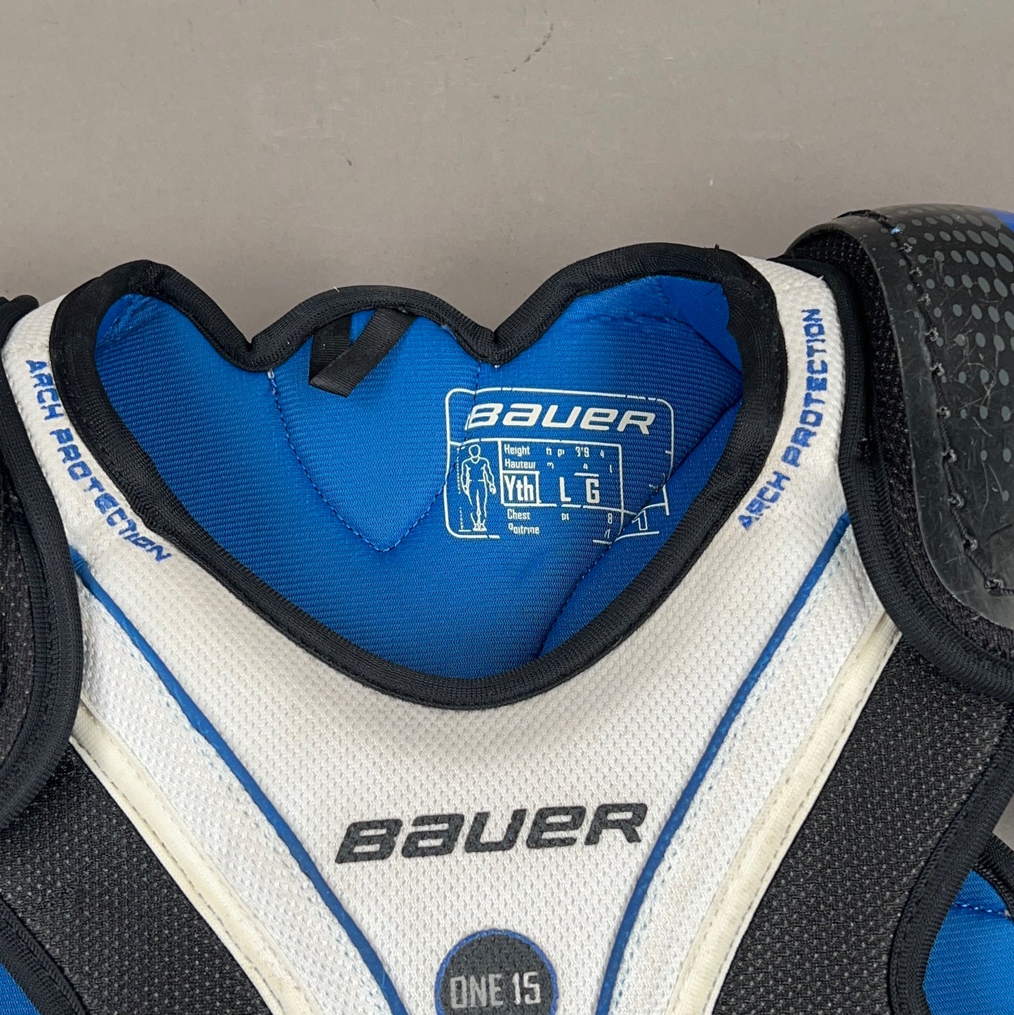 Bauer Supreme One.15 Youth Large Hockey Shoulder Pads