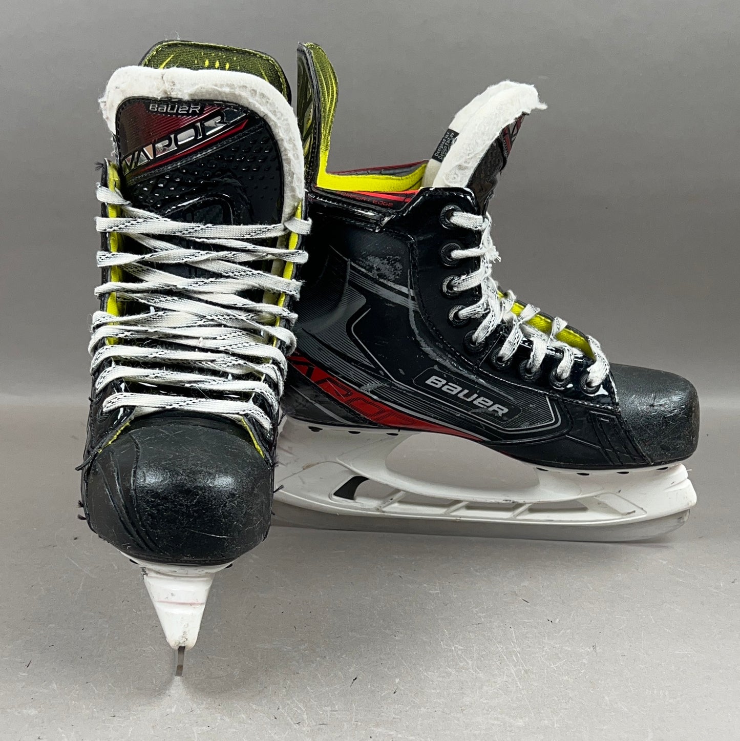 Bauer X2.9 Size 5 Intermediate Hockey Skates