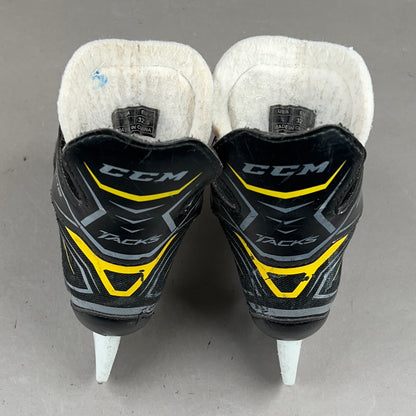 CCM Tacks 9042 Size 1 Junior Hockey Skates