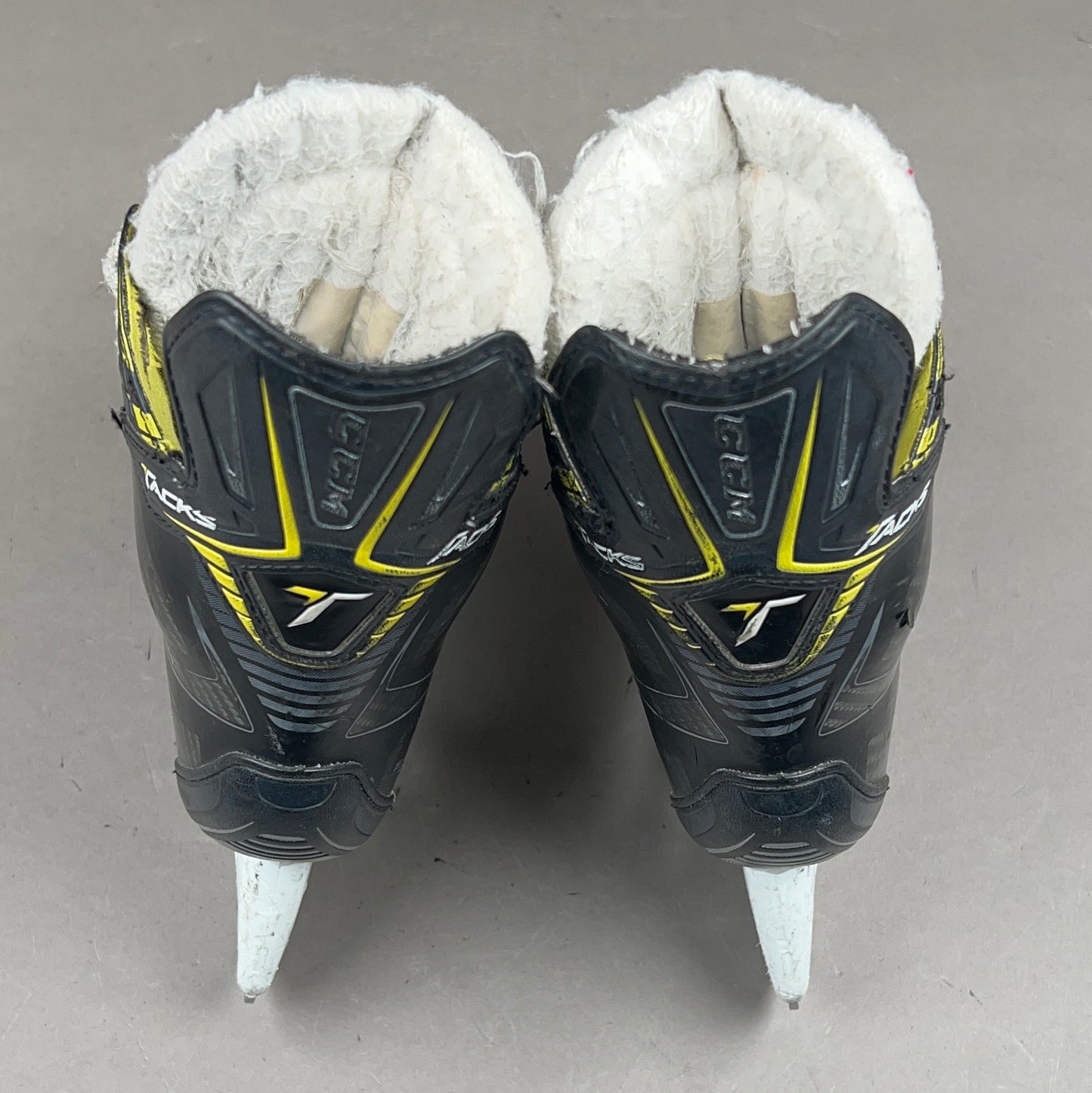 CCM Tacks Classic Size 3 Junior Hockey Skates