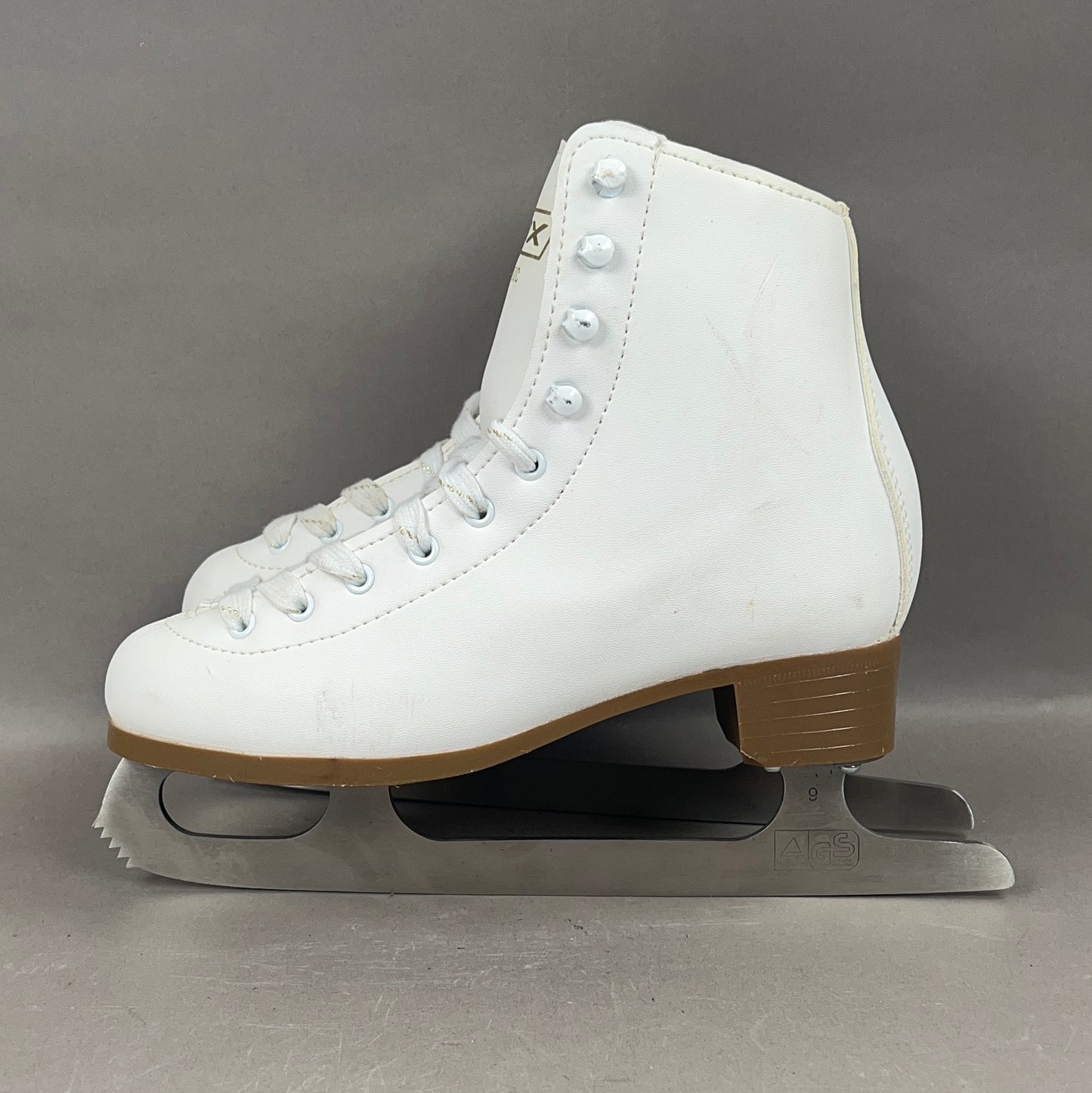 DBX Classic Size 4 Ice Skates