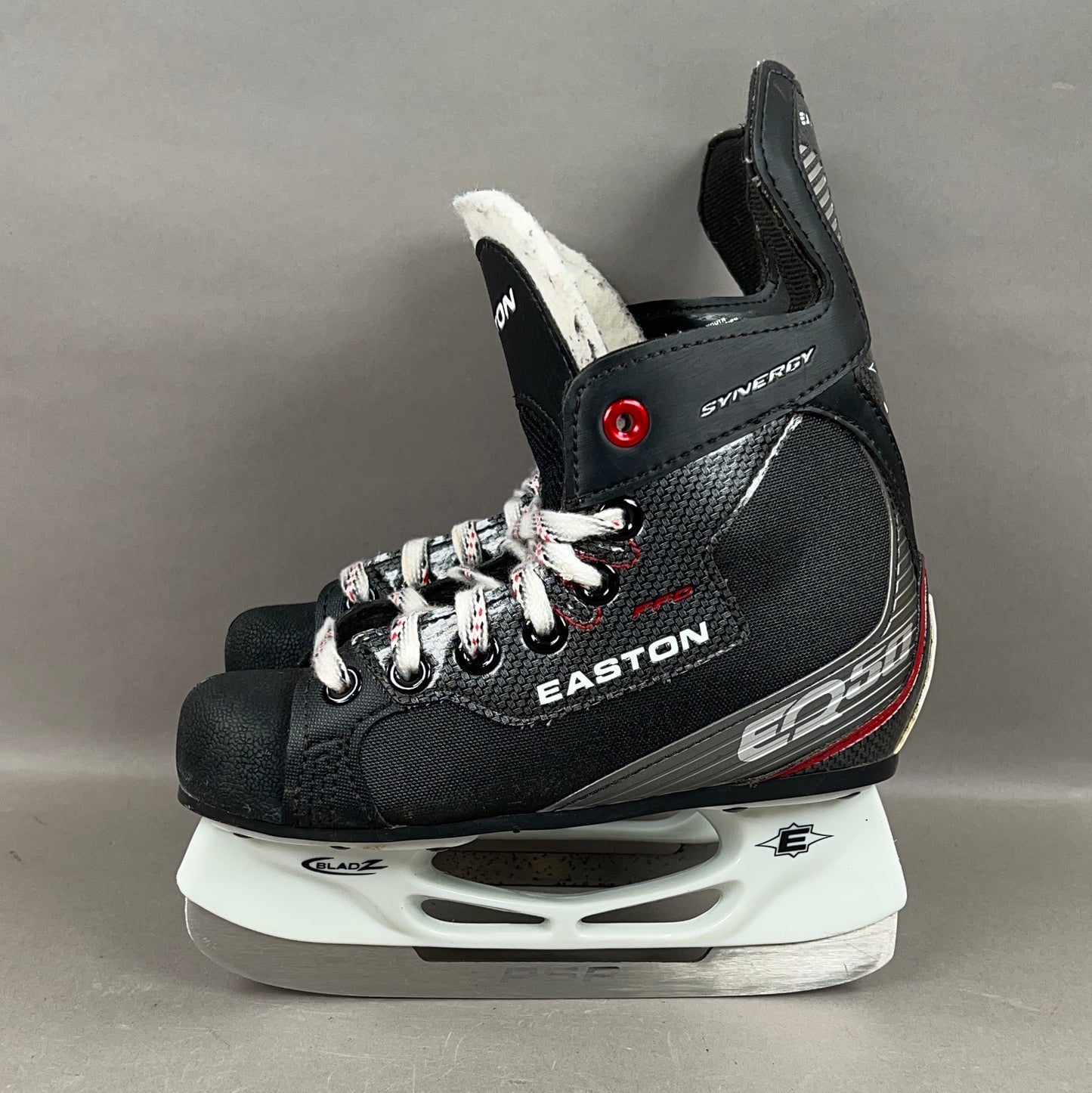 Easton Synergy EQ50 Size 13Y Youth Hockey Skates