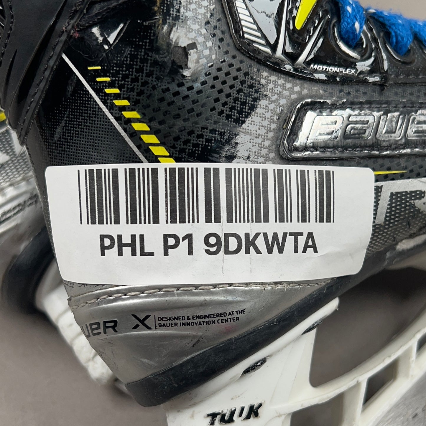 Bauer Vapor 3X Size 8Y Youth Hockey Skates