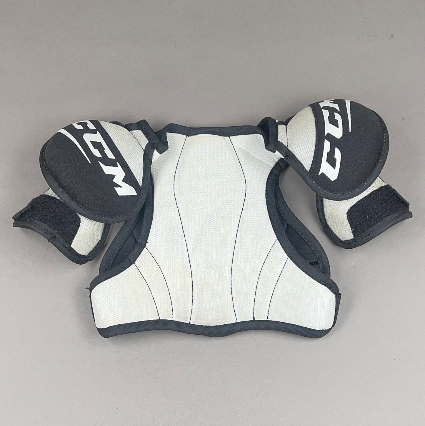 CCM LTP Youth Large Hockey Shoulder Pads