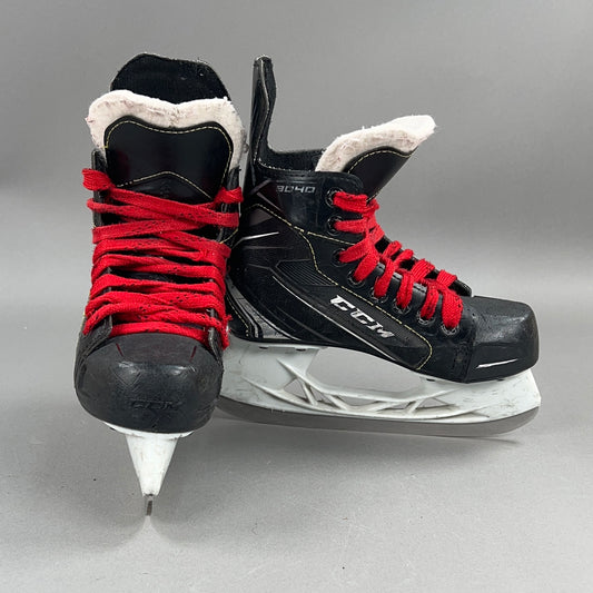 CCM Tacks 9040 Size 1 Junior Hockey Skates