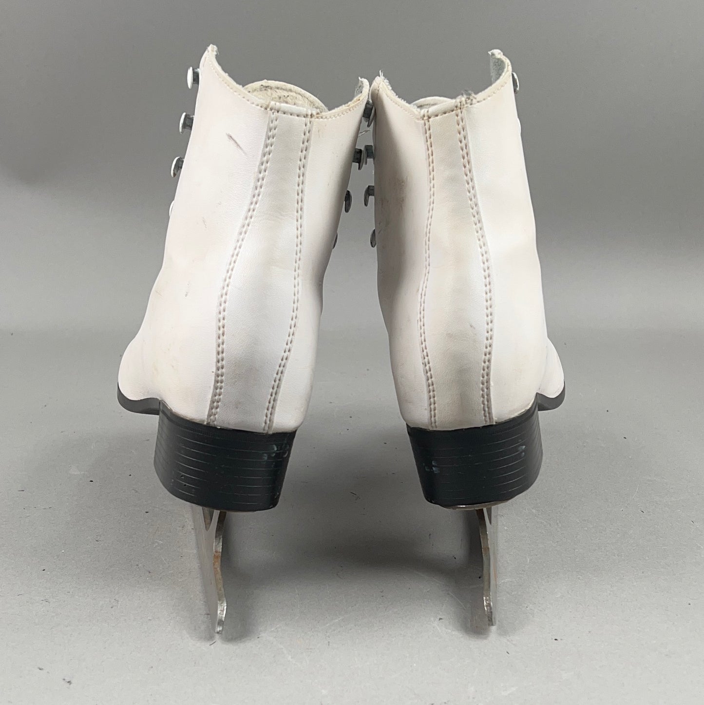 DBX Classic Size 6 Ice Skates