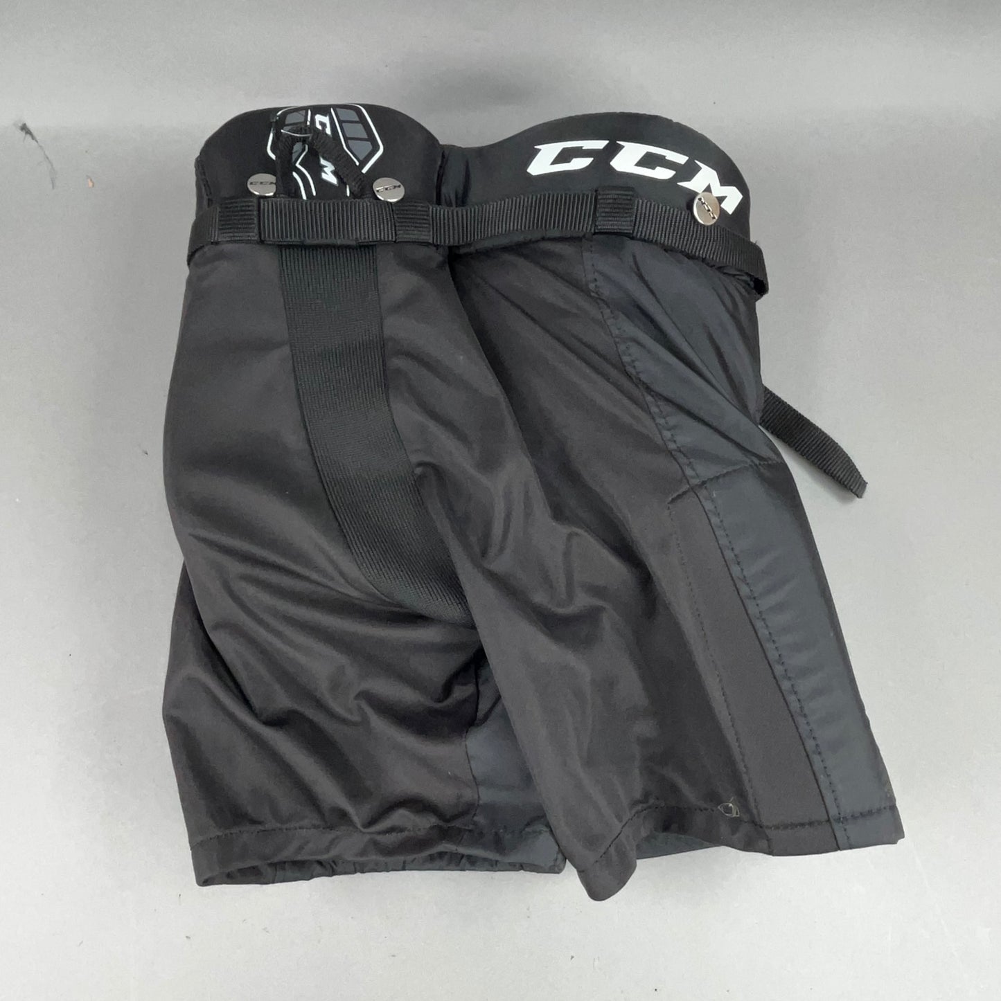 CCM QLT 230 Youth Medium Hockey Pants