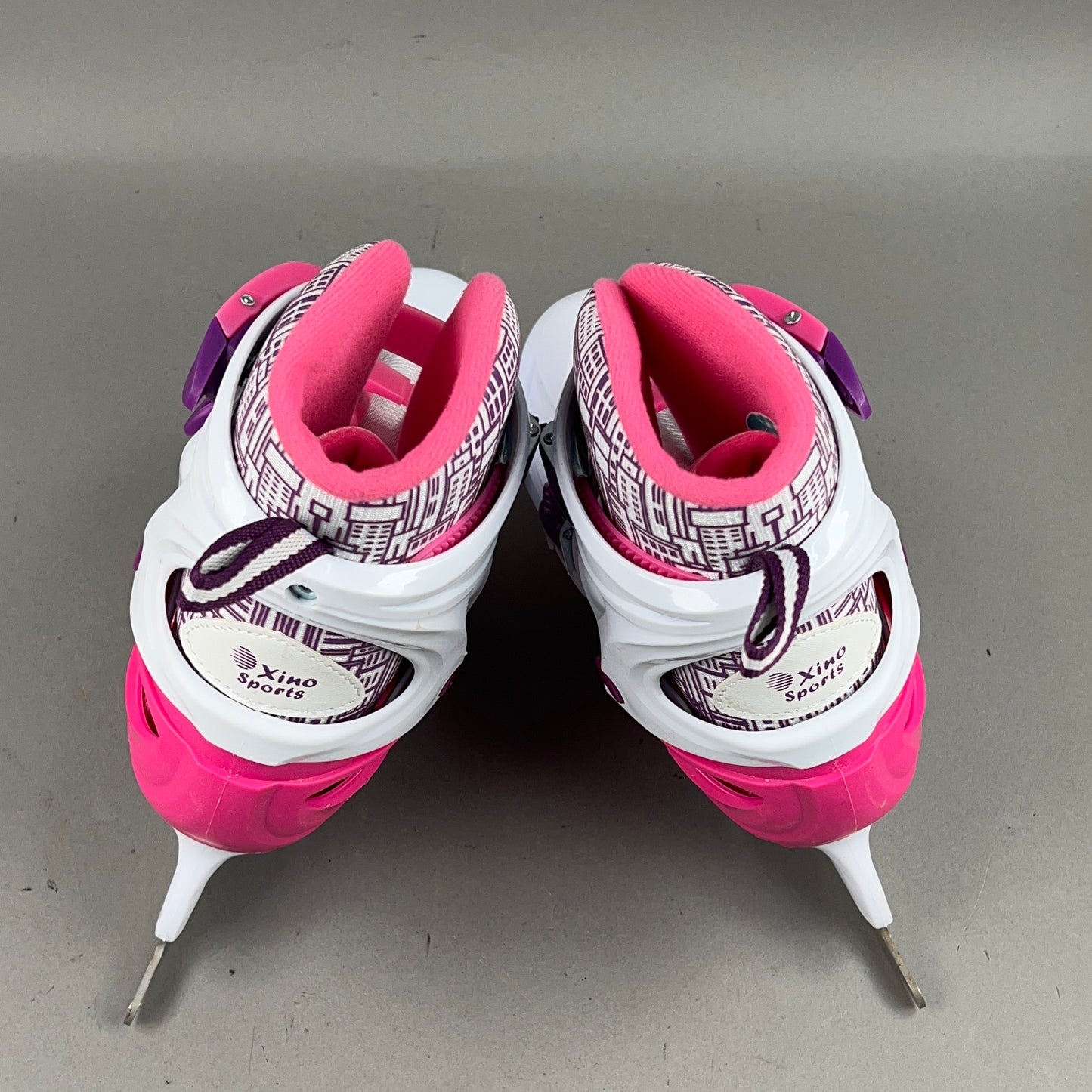Xino Sports Adjustable Size 1-4 Ice Skates