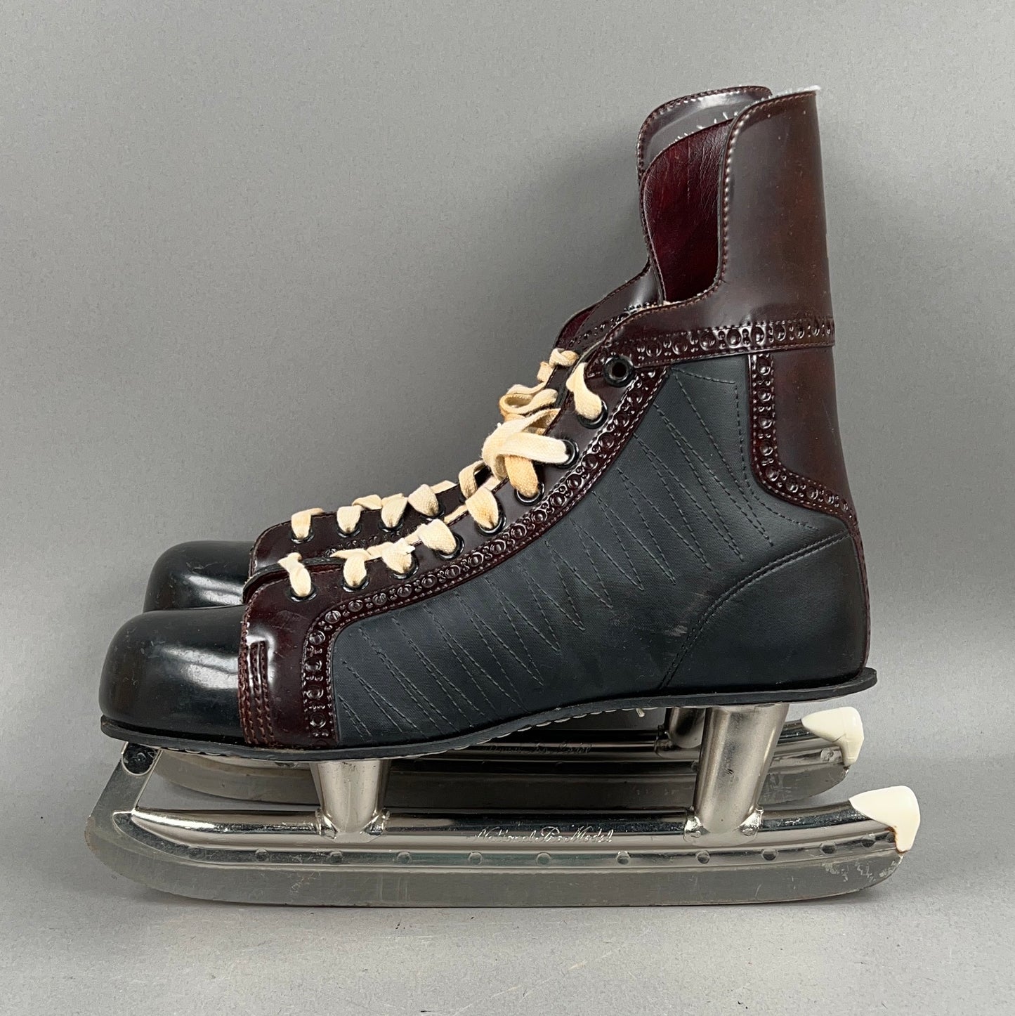 American Wildcat Vintage Size 10 Vintage Ice Skates