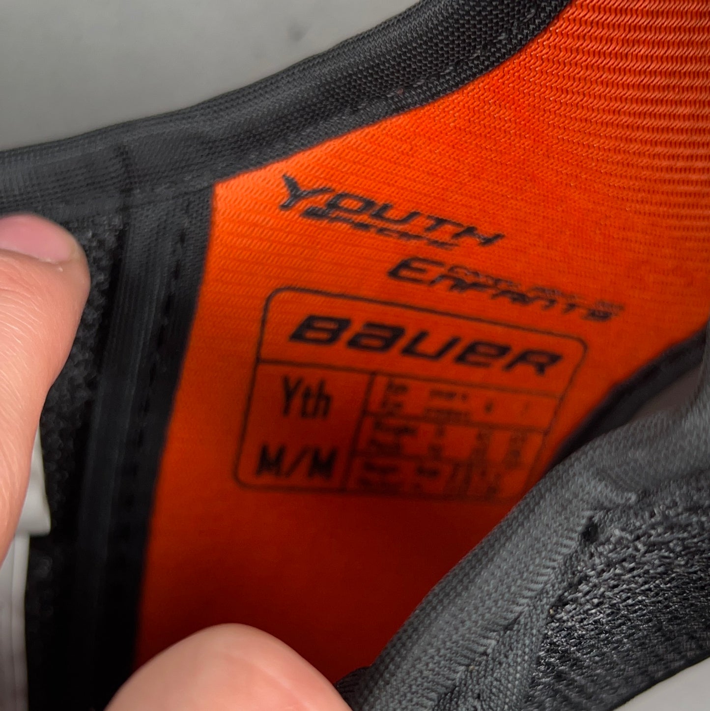 Bauer ONE.4 Youth Medium Hockey Shoulder Pads