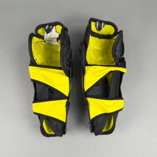 Bauer Ultra Sonic Youth 10" Hockey Shin Guards