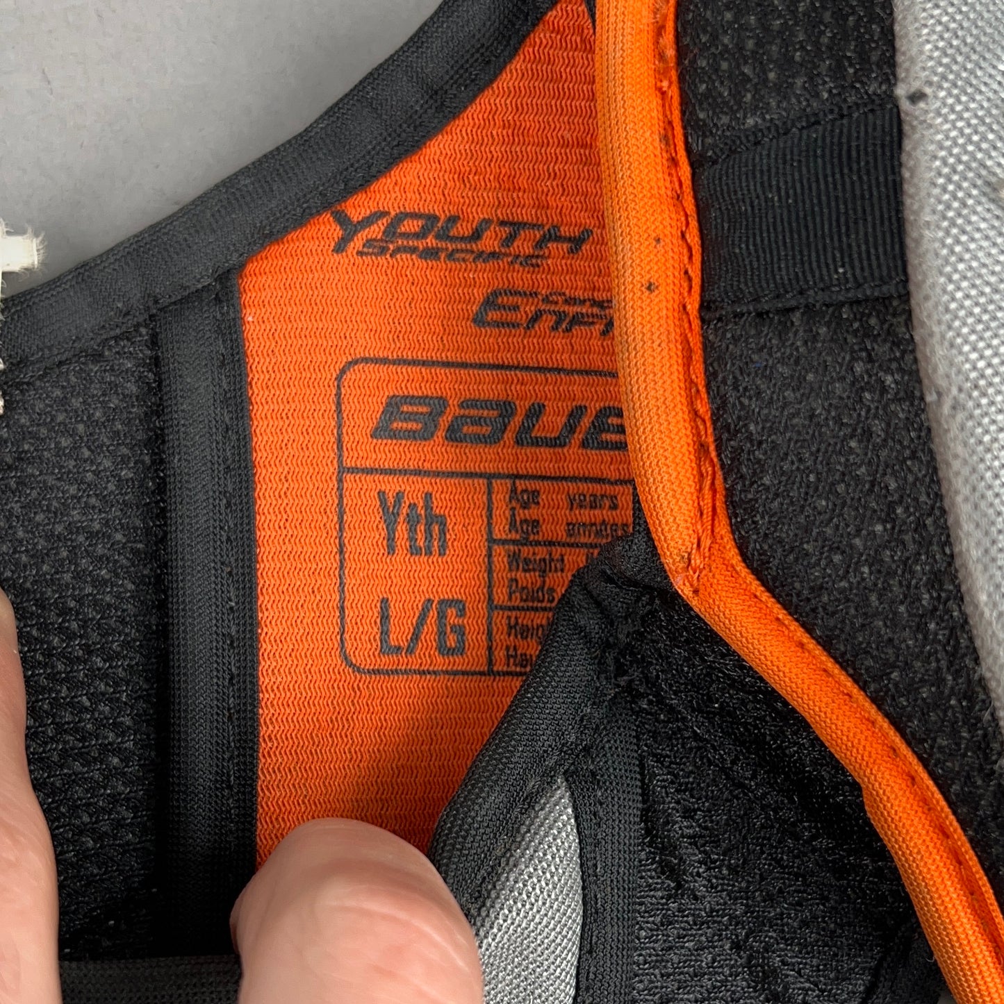 Bauer ONE.4 Youth Large Hockey Shoulder Pads