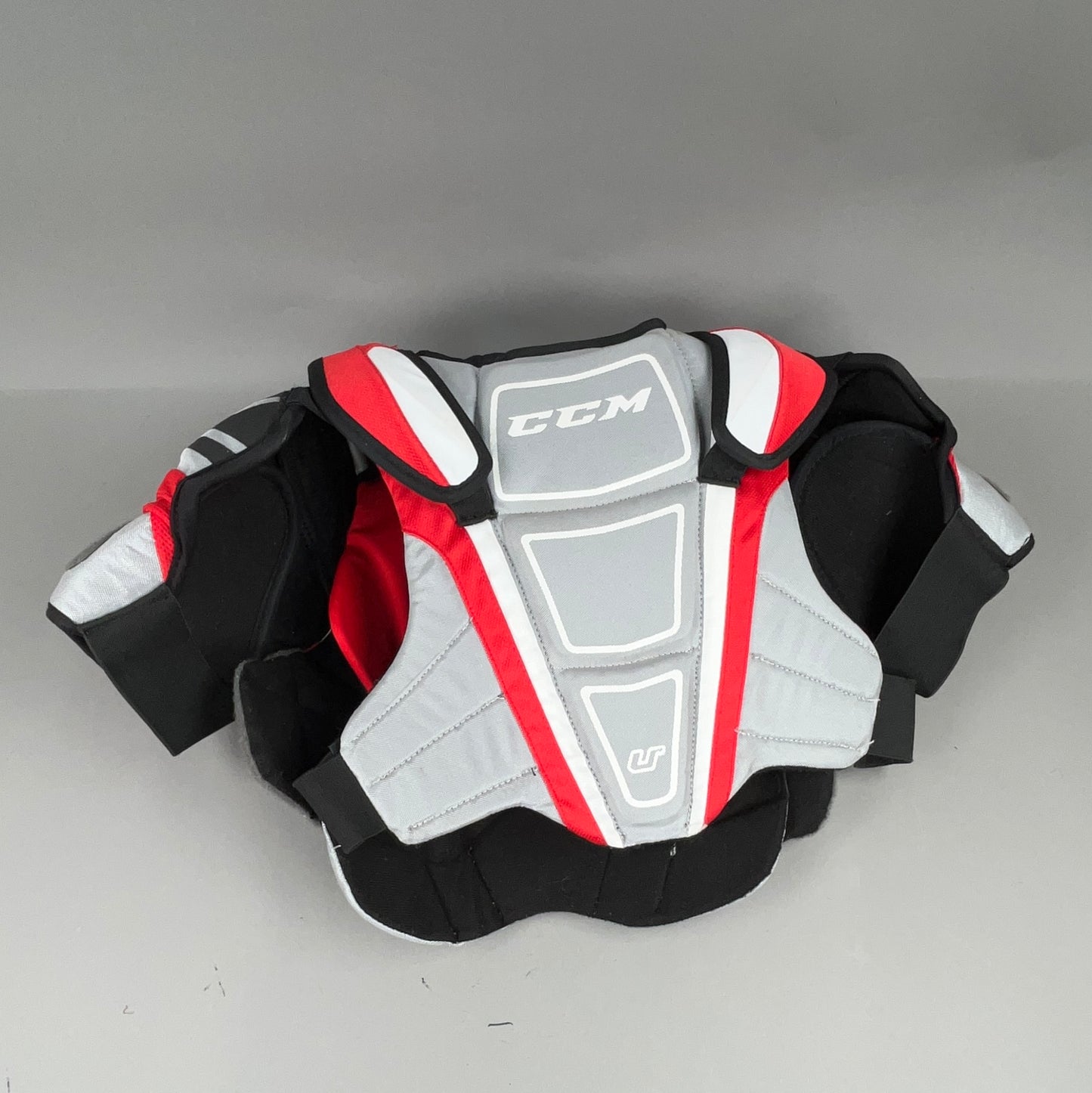 CCM U W09 Senior X-Small Hockey Shoulder Pads