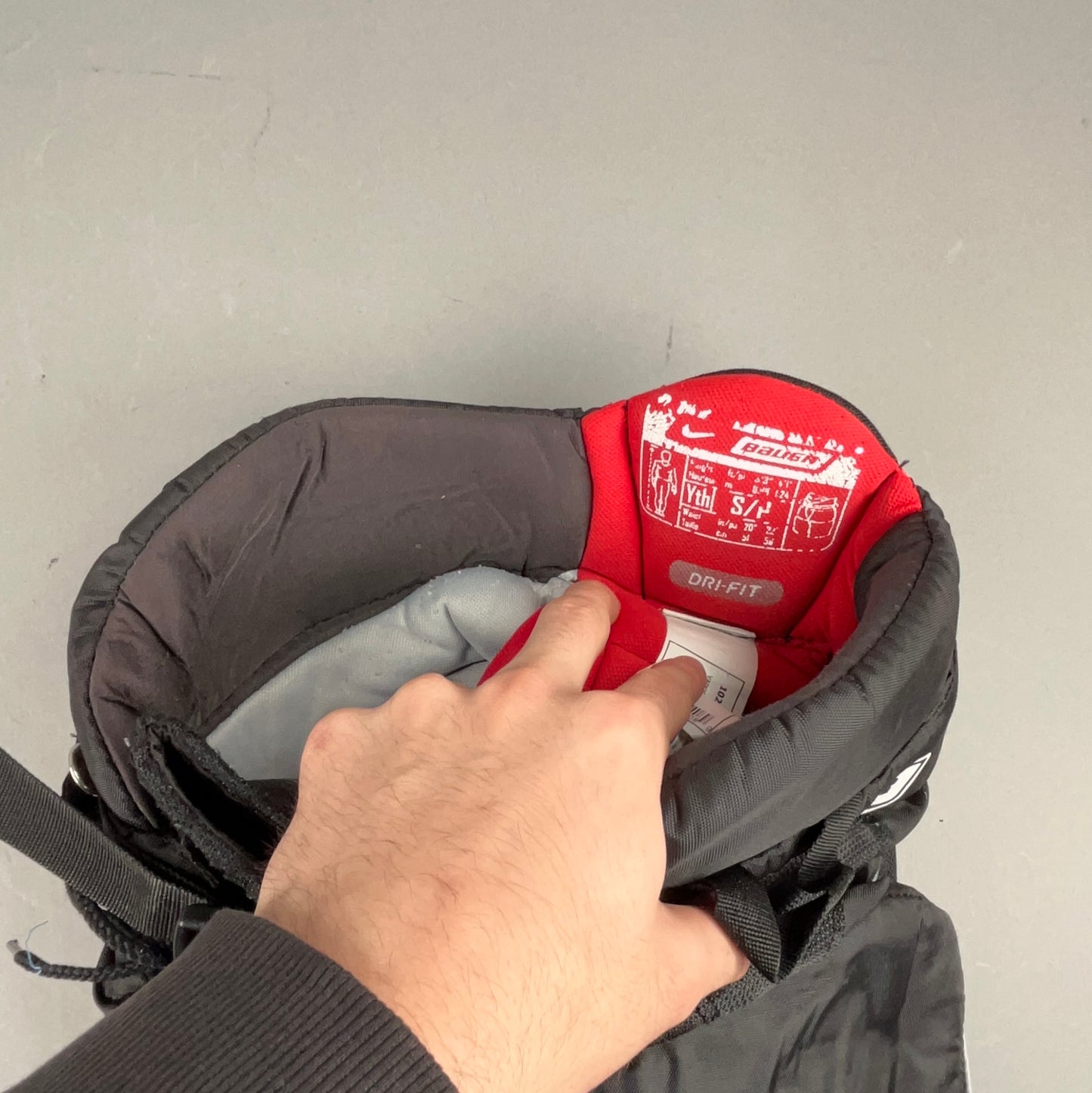 Nike Bauer XVI Youth Small Hockey Pants