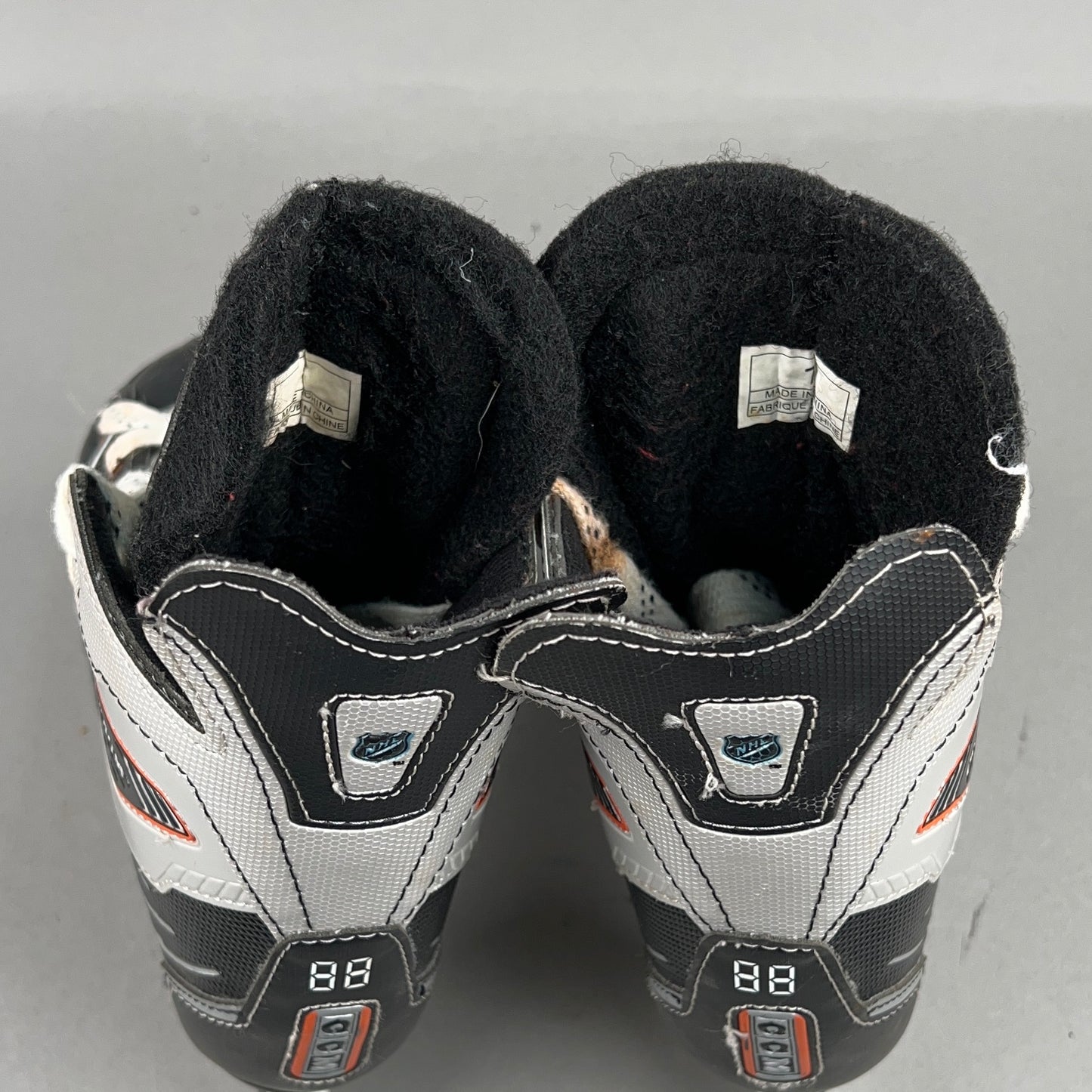 CCM 88 Size 1 Junior Hockey Skates