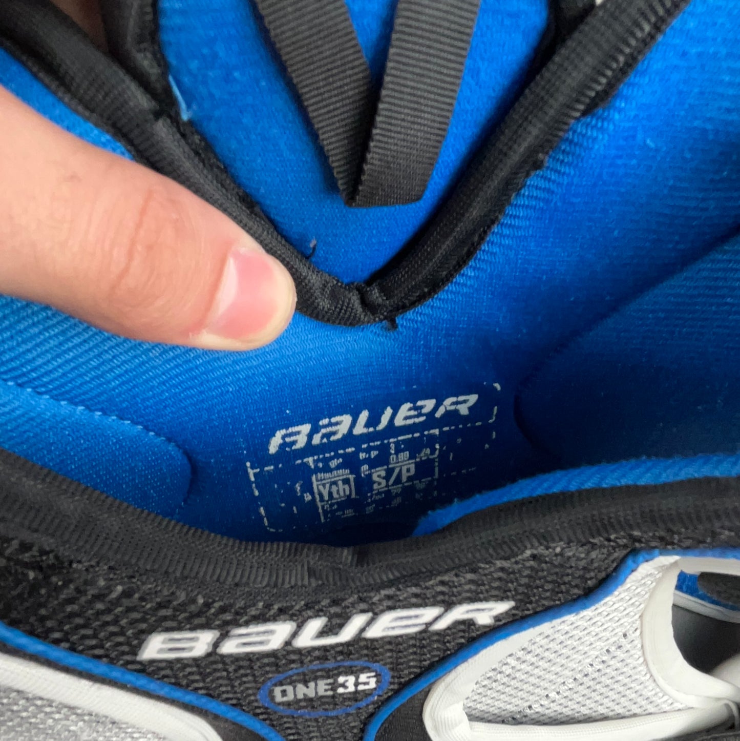Bauer Supreme One35 Youth Small Hockey Shoulder Pads